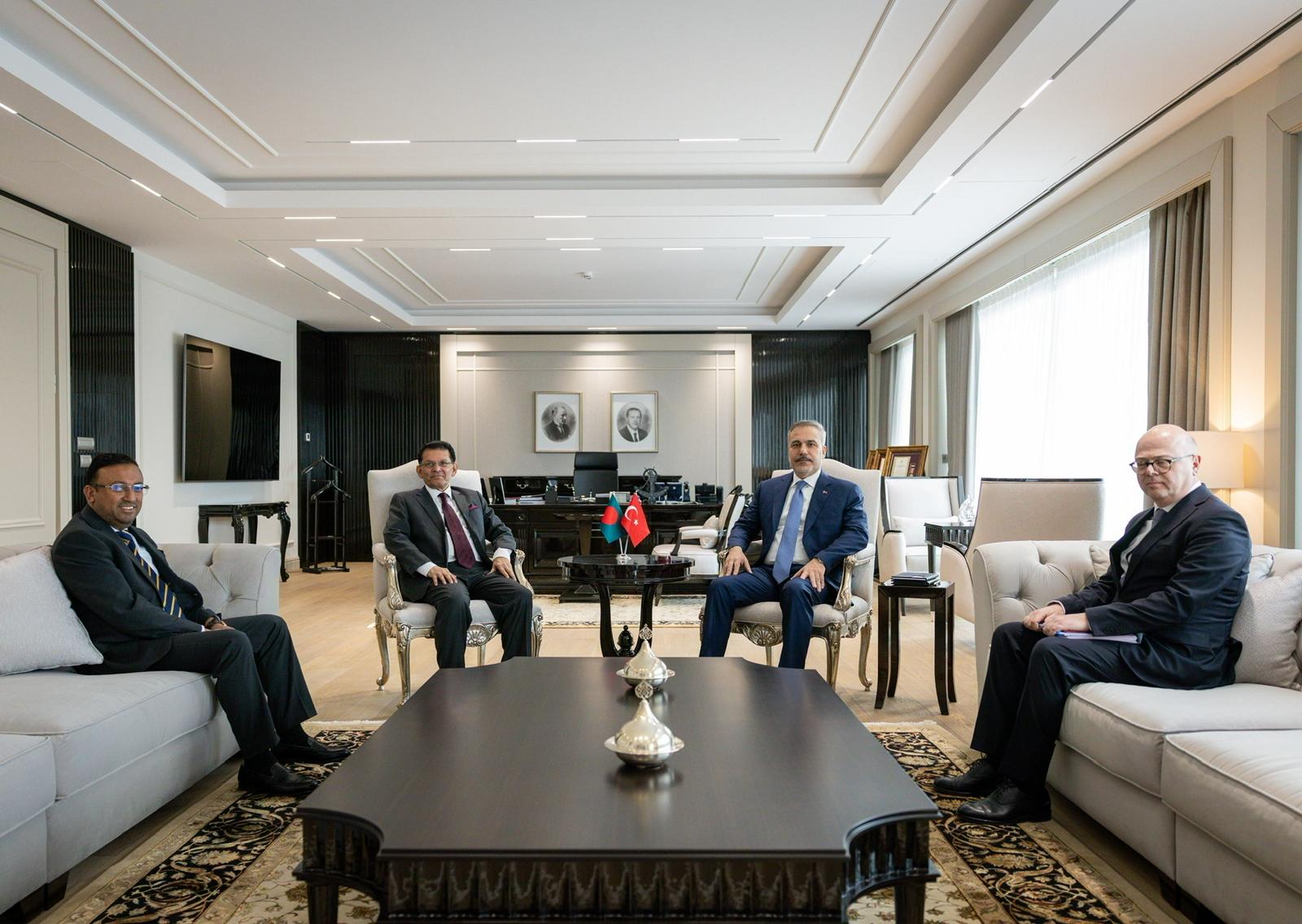 Bakan Hakan Fidan, Bangladeşli Mevkidaşı ile Önemli Görüşme Gerçekleştirdi