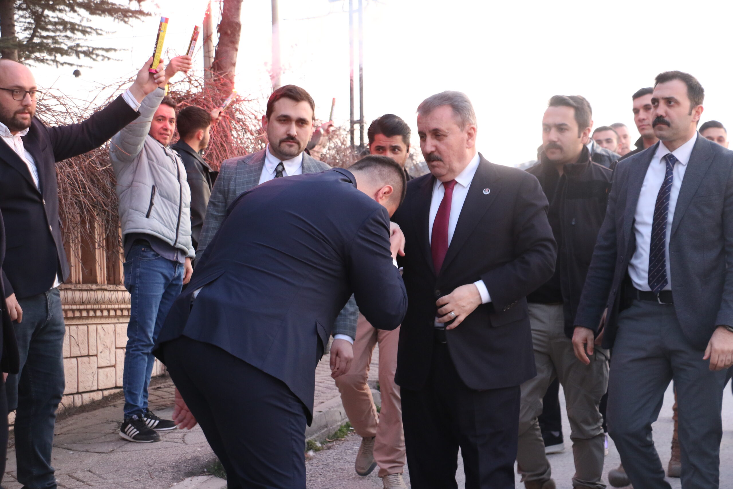 Mustafa Destici'den İran Füzeleri Üzerine Açıklama