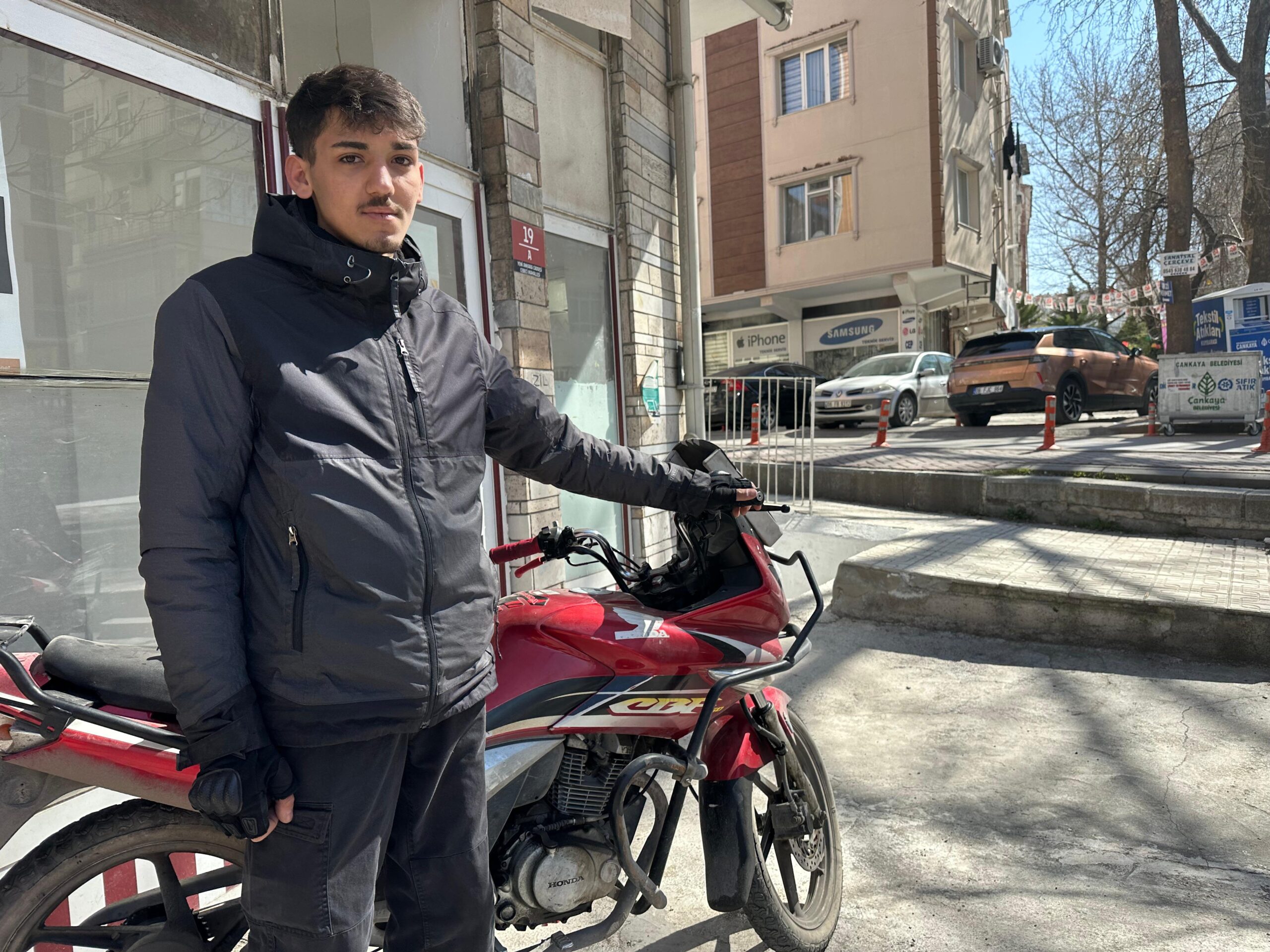 Fahri Müfettişin Trafik Tartışması: Motokuryeye 11 Bin TL Ceza Uygulandı