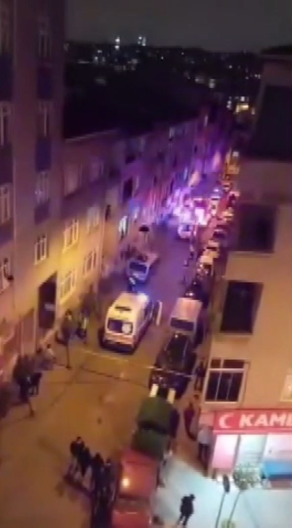 Esenler'deki Yangında Şüpheli Ölüm: 30 Yaşındaki Genç Bulundu