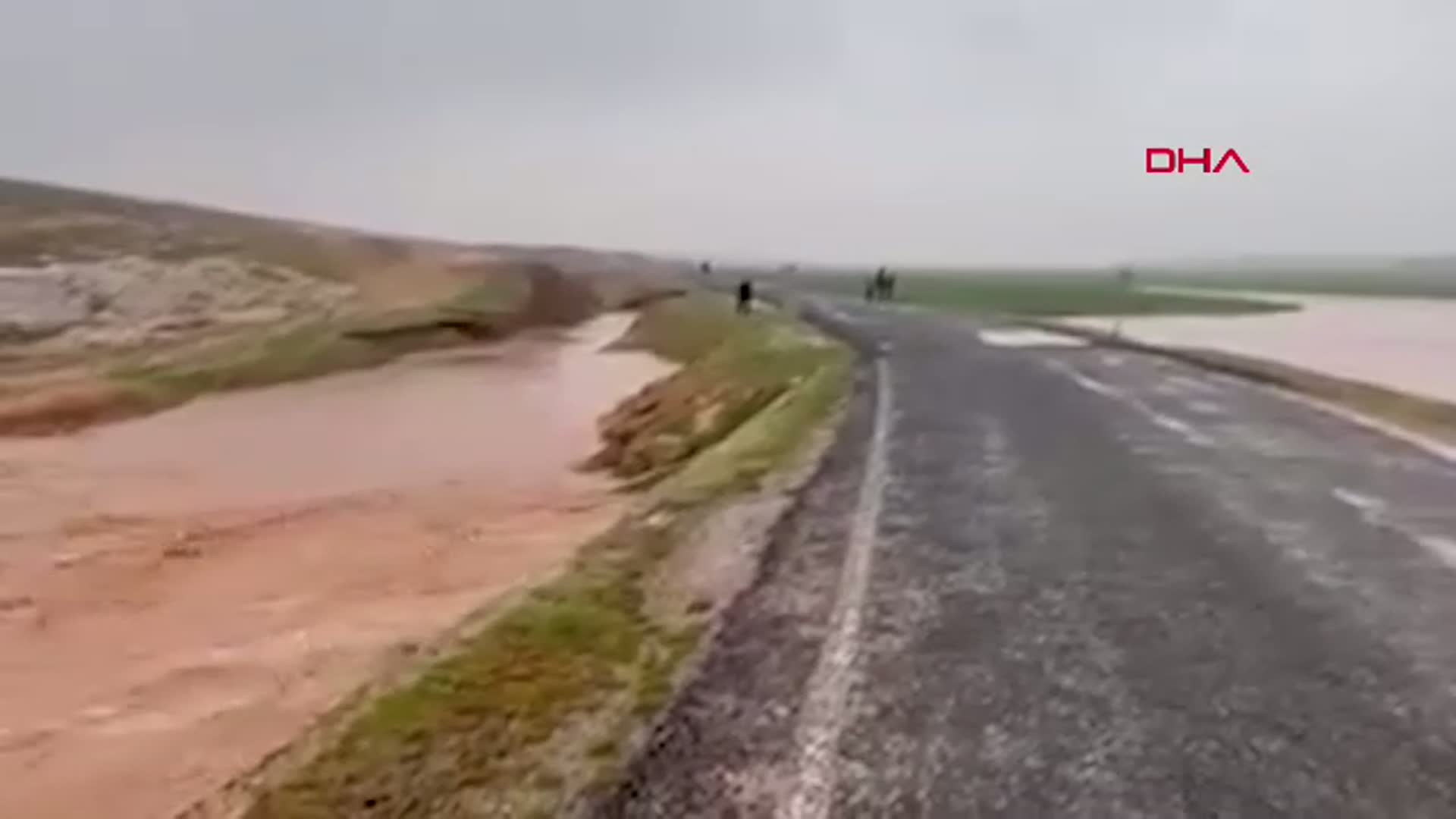 Şanlıurfa'da Sağanak Yağışlar Hayatı Olumsuz Etkiledi
