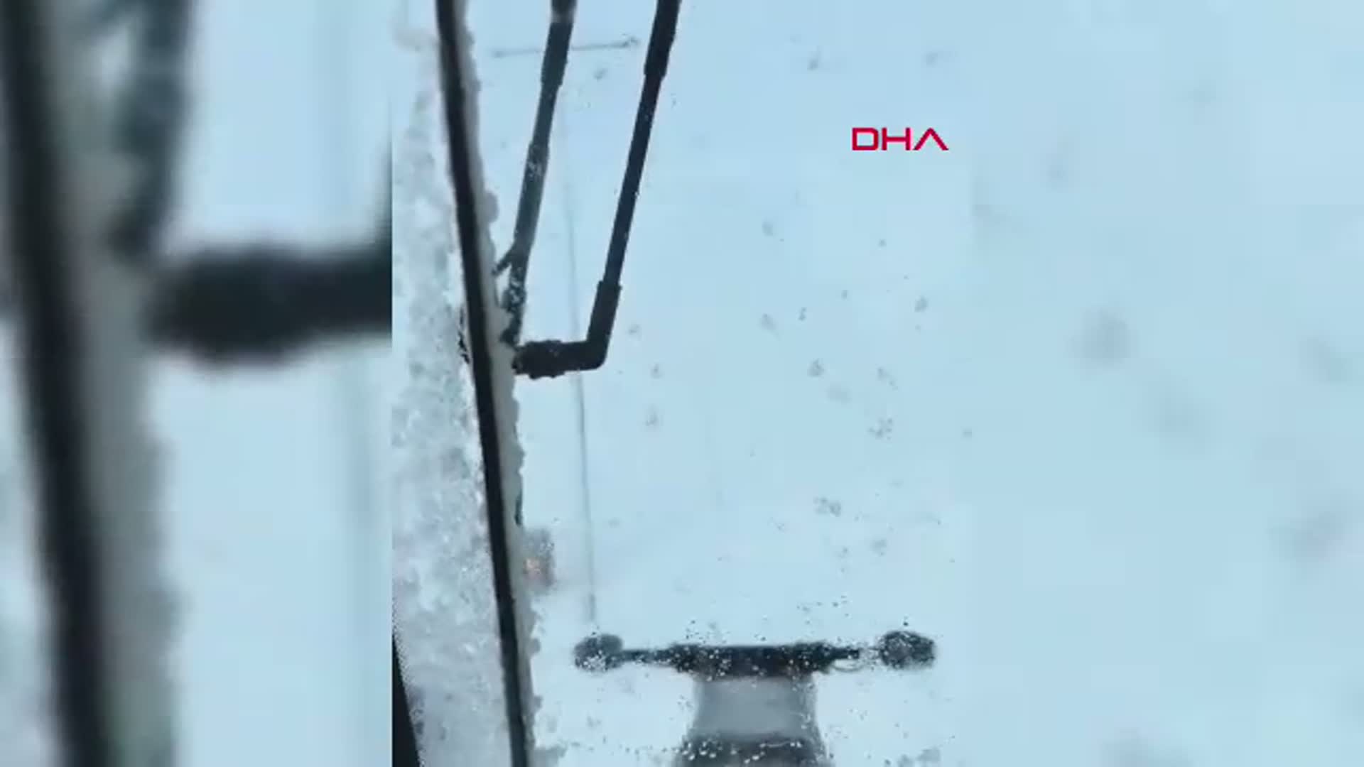 Bingöl-Karlıova'da 25 Köy Yolu Kar Yağışı Nedeniyle Kapatıldı