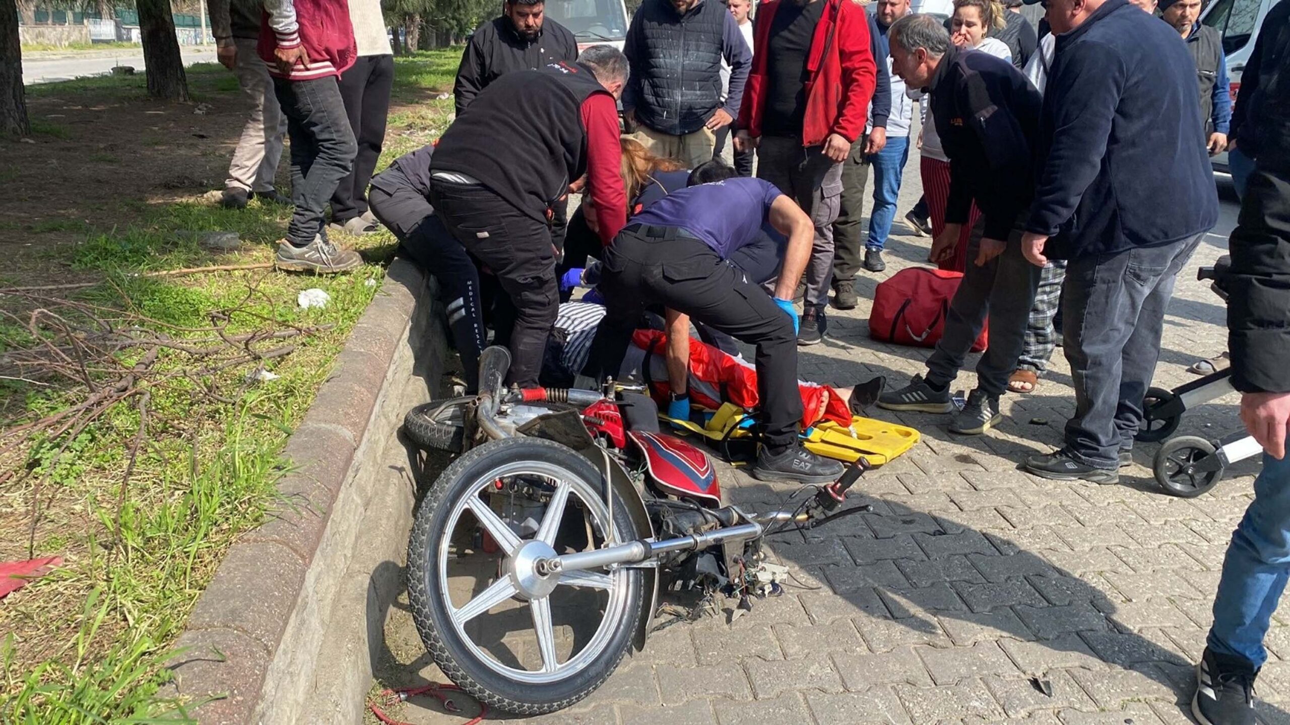 Aydın'da Motosiklet Kazası: 1 Ağır, 3 Yaralı