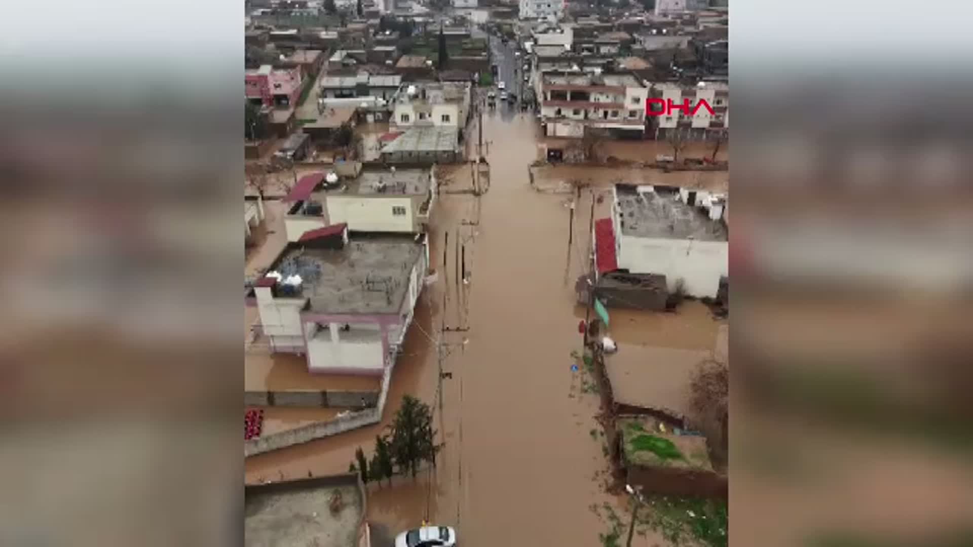 Mardin'de Sağanak Yağışlar Tarım Arazileri ve Evleri Su Bastı