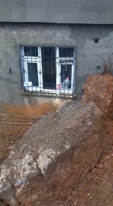 Uludere'deki Çığ Faciasında Mahsur Kalan Yolcular Kurtarıldı