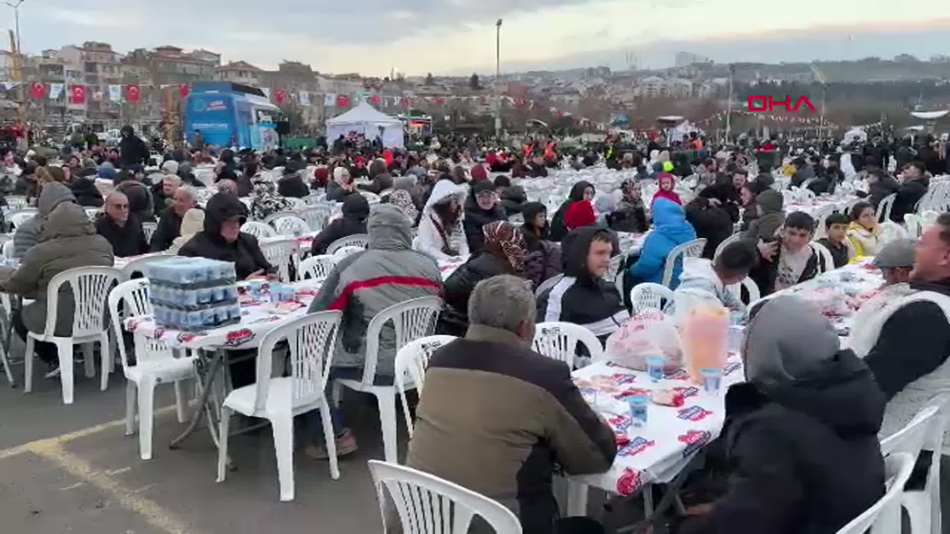 Tekirdağ'da İftar Buluşması: 8 Bin Kişi Bir Araya Geldi