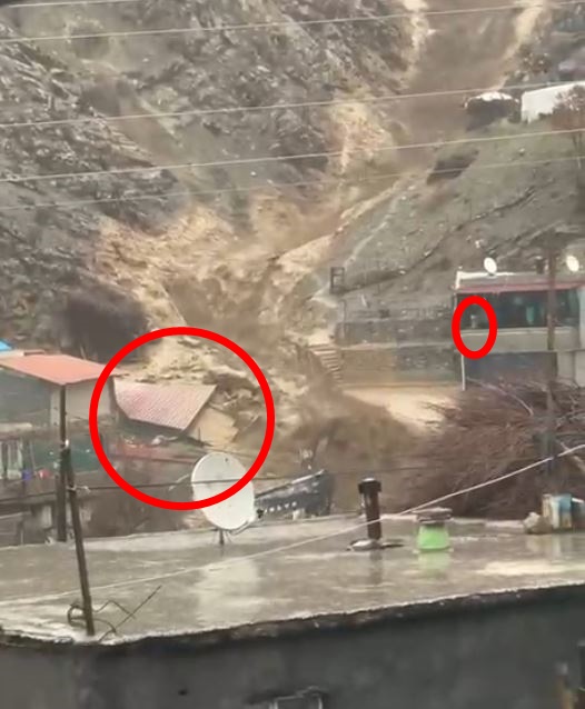 Uludere'de Sel Felaketi: Taşdelen Köyü'nde Su Taşkınları ve Kurtarma Anları Kamerada