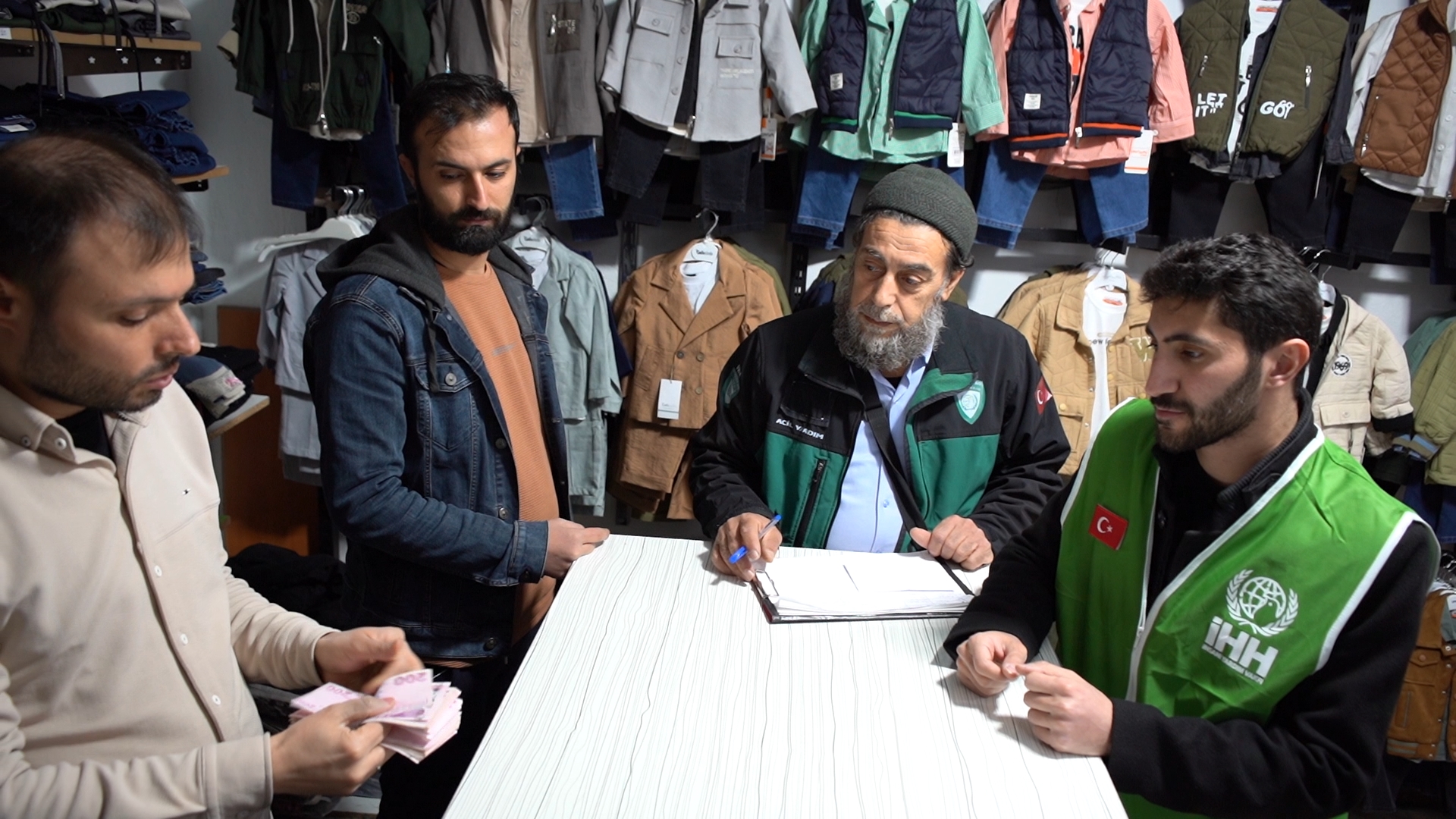 Siirt’te Zimem Defteri Geleneği Yaşatıldı: 170 Ailenin 600 Bin Liralık Borcu Ödendi