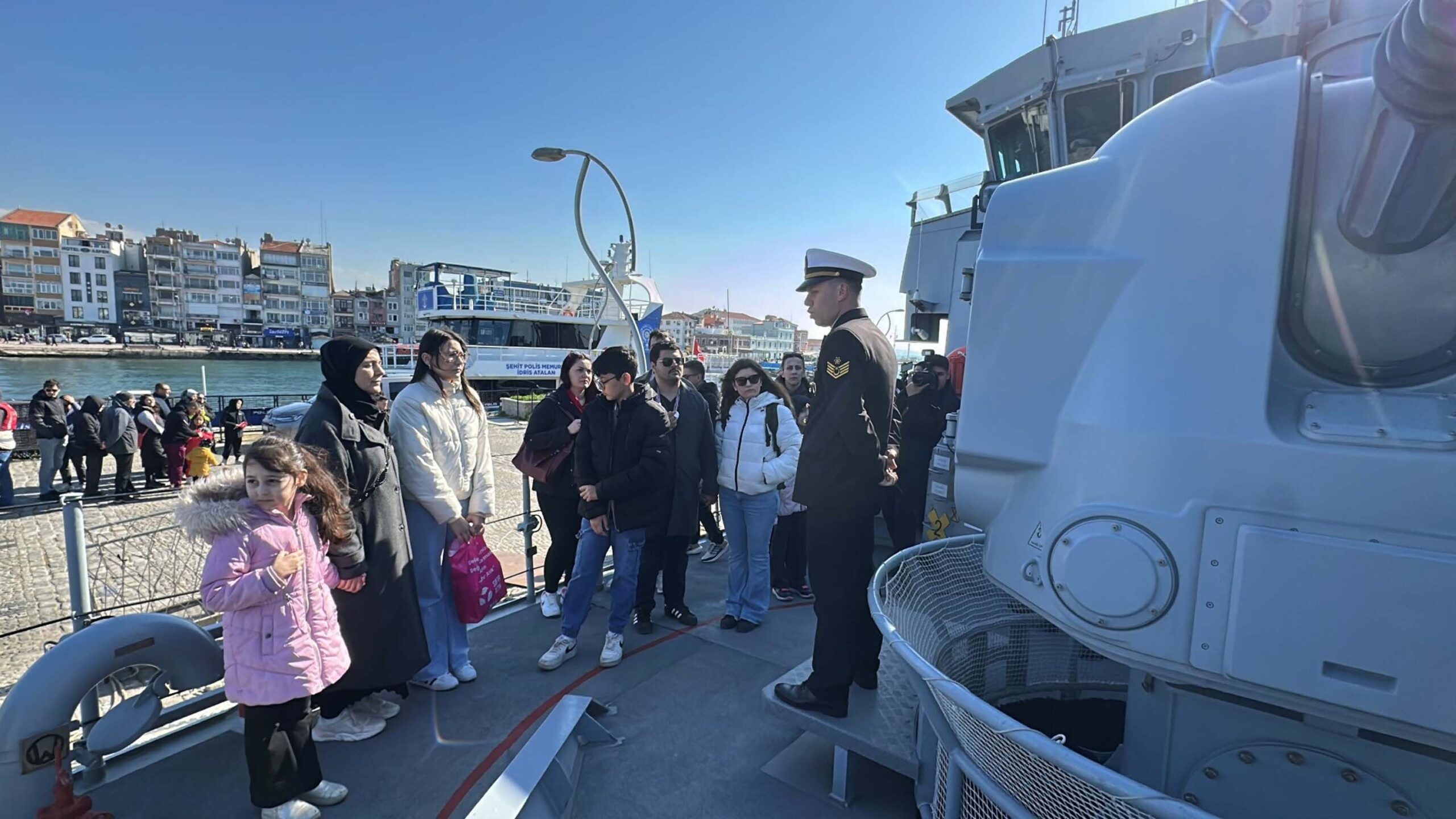 Çanakkale'de Deniz Kuvvetleri Komutanlığı'na Ait Gemilere Büyük İlgi