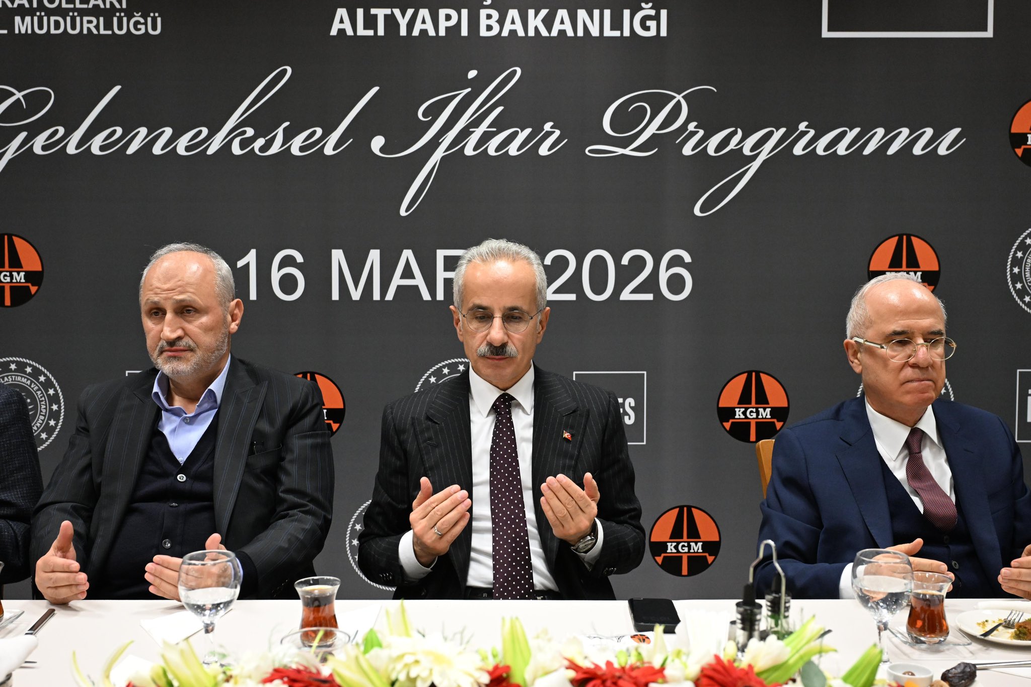 Bakan Uraloğlu, İnşaat Sanayicileri ile İftarda Buluştu
