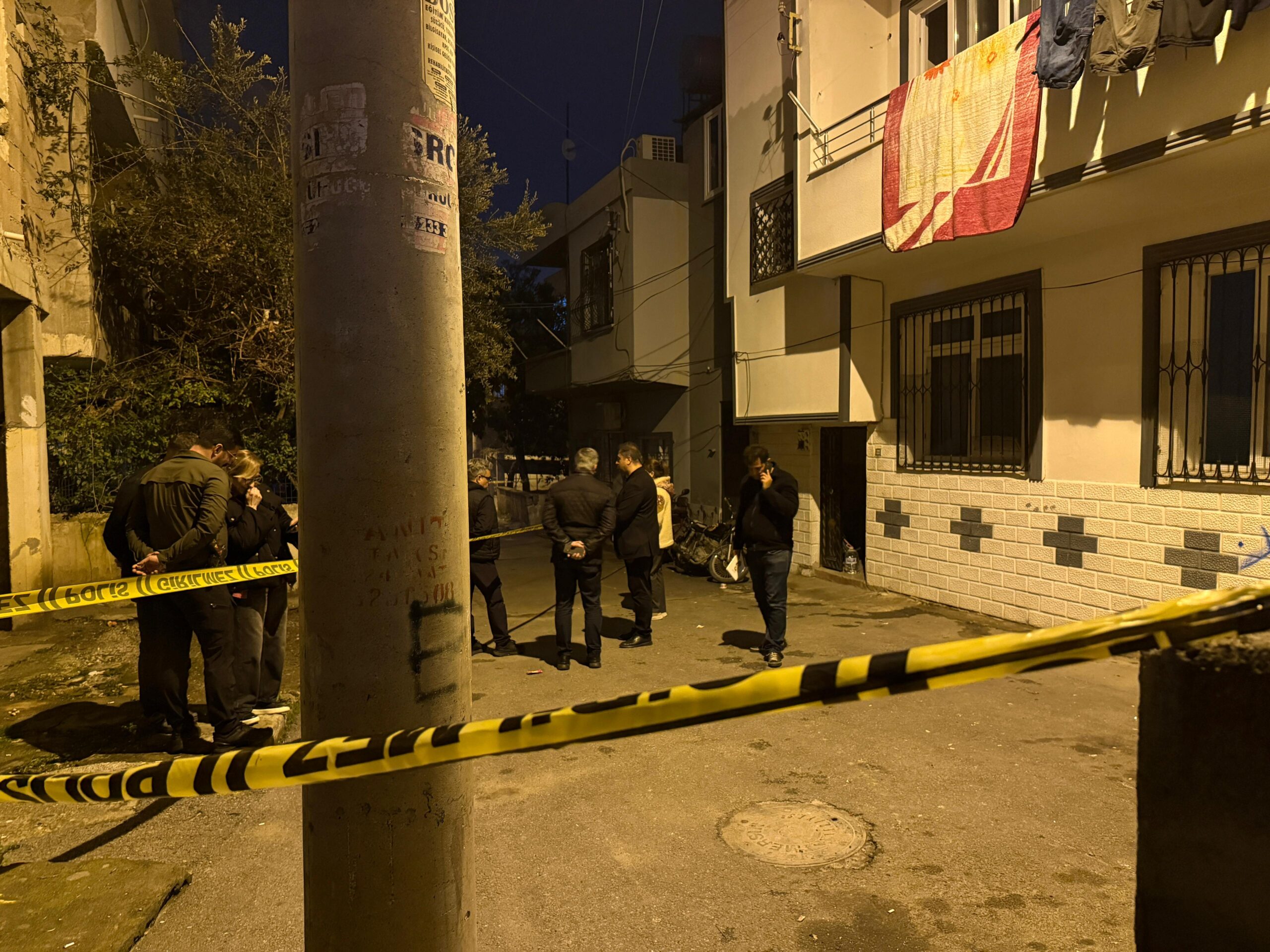 Mersin'de Silahlı Kavga: Genç Kız Hayatını Kaybetti, Bir Yaralı