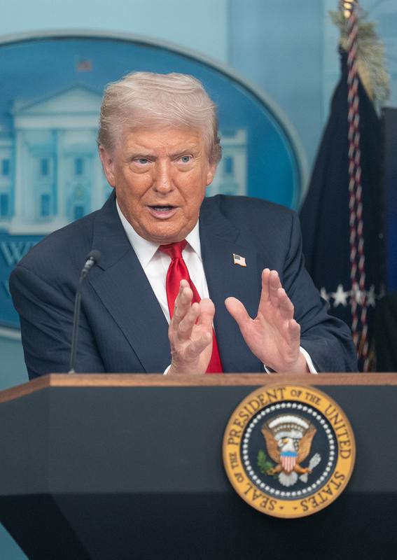 Trump'tan Venezuela'ya Şok Sözler: '51. Eyalet Olabilir'