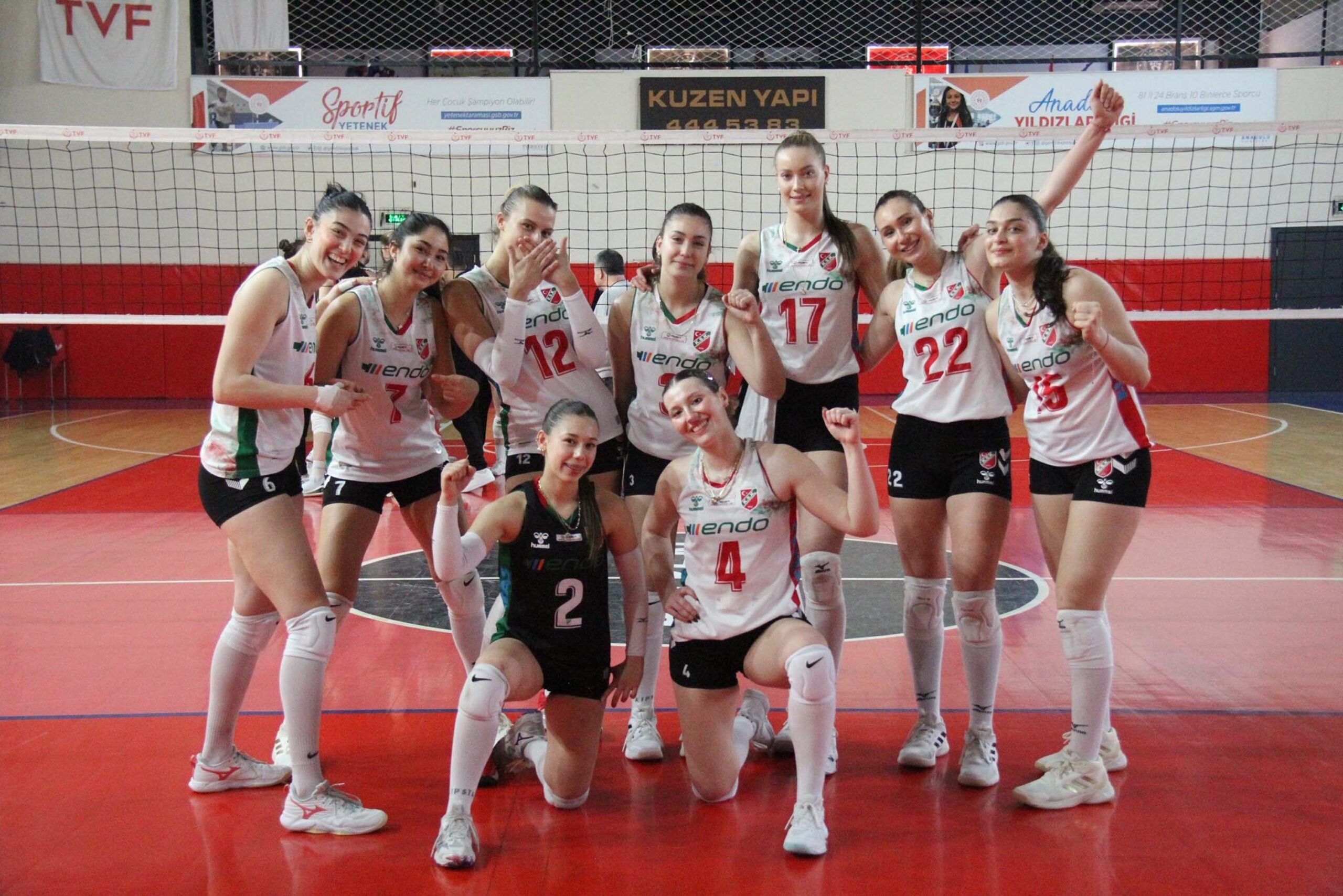 Karşıyaka Voleybol Takımı Play-Off'a Hazır