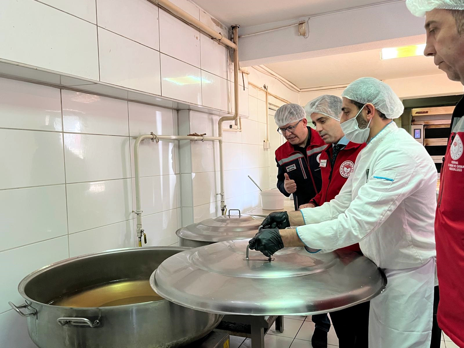 Edirne'de Bayram Öncesi Gıda İhtiyaçlarına Yoğun Denetim