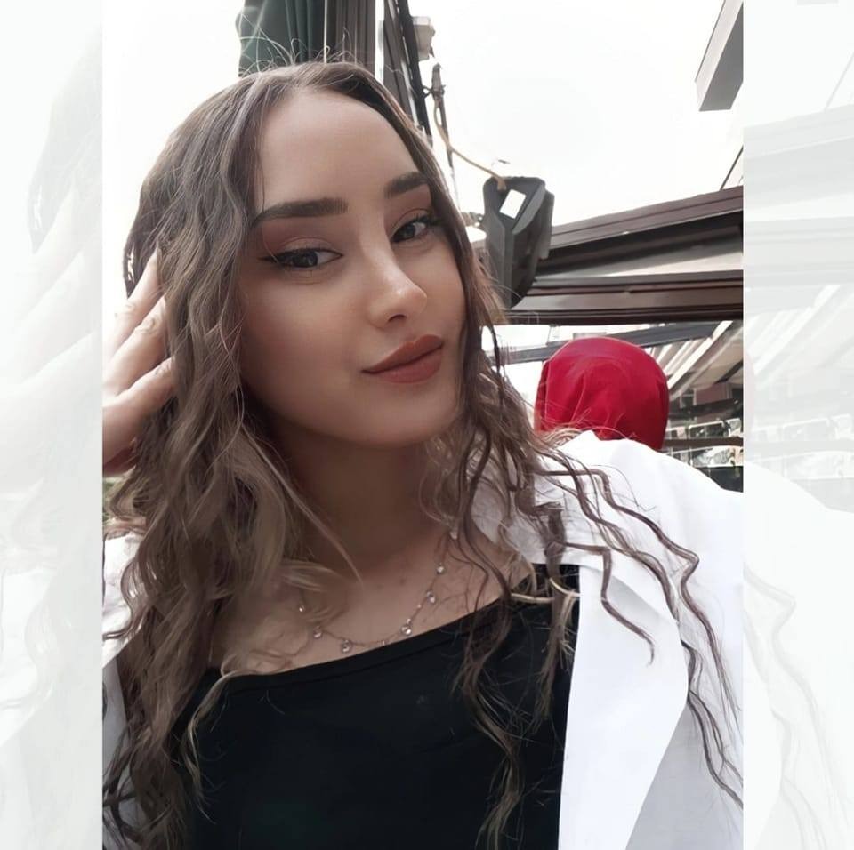 Niğde'de Trafik Kazasında Hayatını Kaybeden Üniversite Öğrencisi Aleyna Nur Özcan Toprağa Verildi