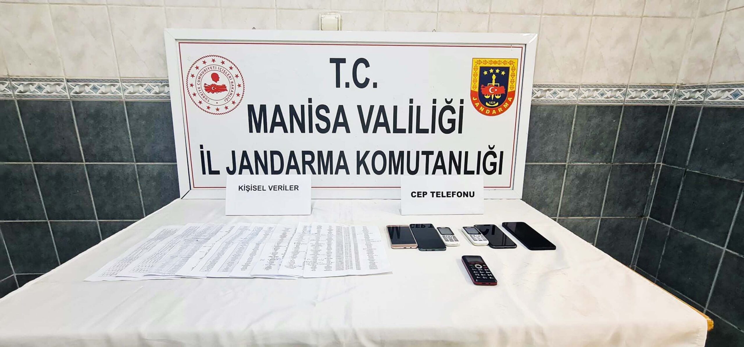 Turgutlu'da Büyük Kişisel Veri İhlali: 4 Şüpheli Tutuklandı