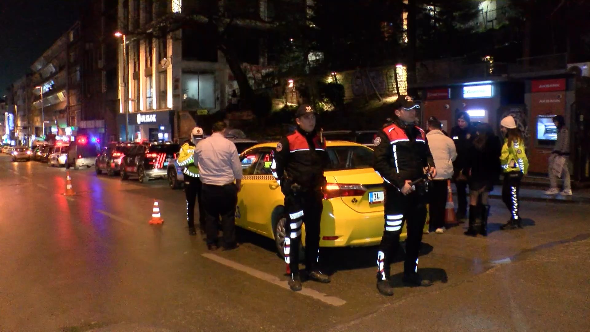 Kadıköy'de Helikopter Destekli Huzur Denetimi