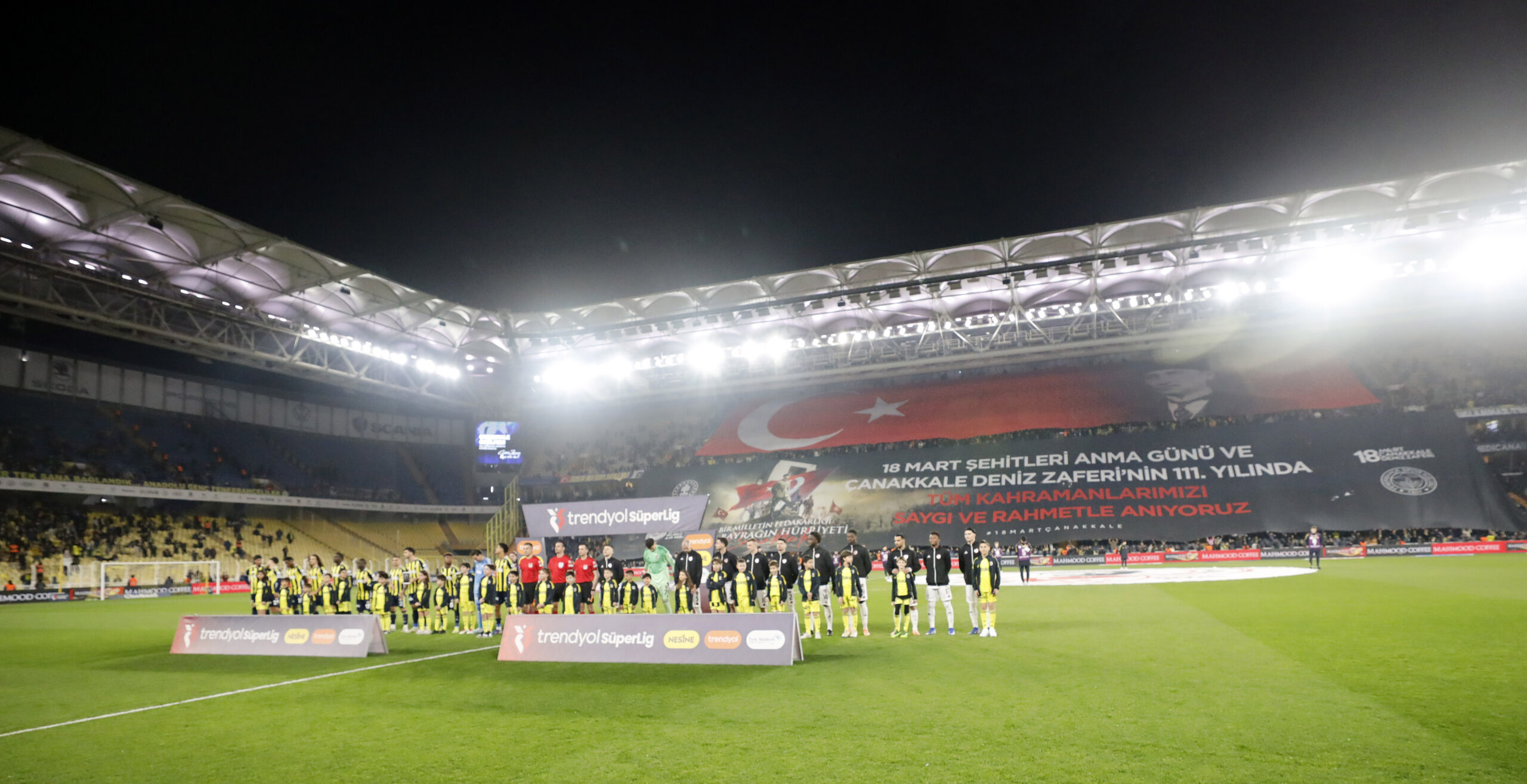 Fenerbahçe, Gaziantep FK'yi 4-1'le Geçti