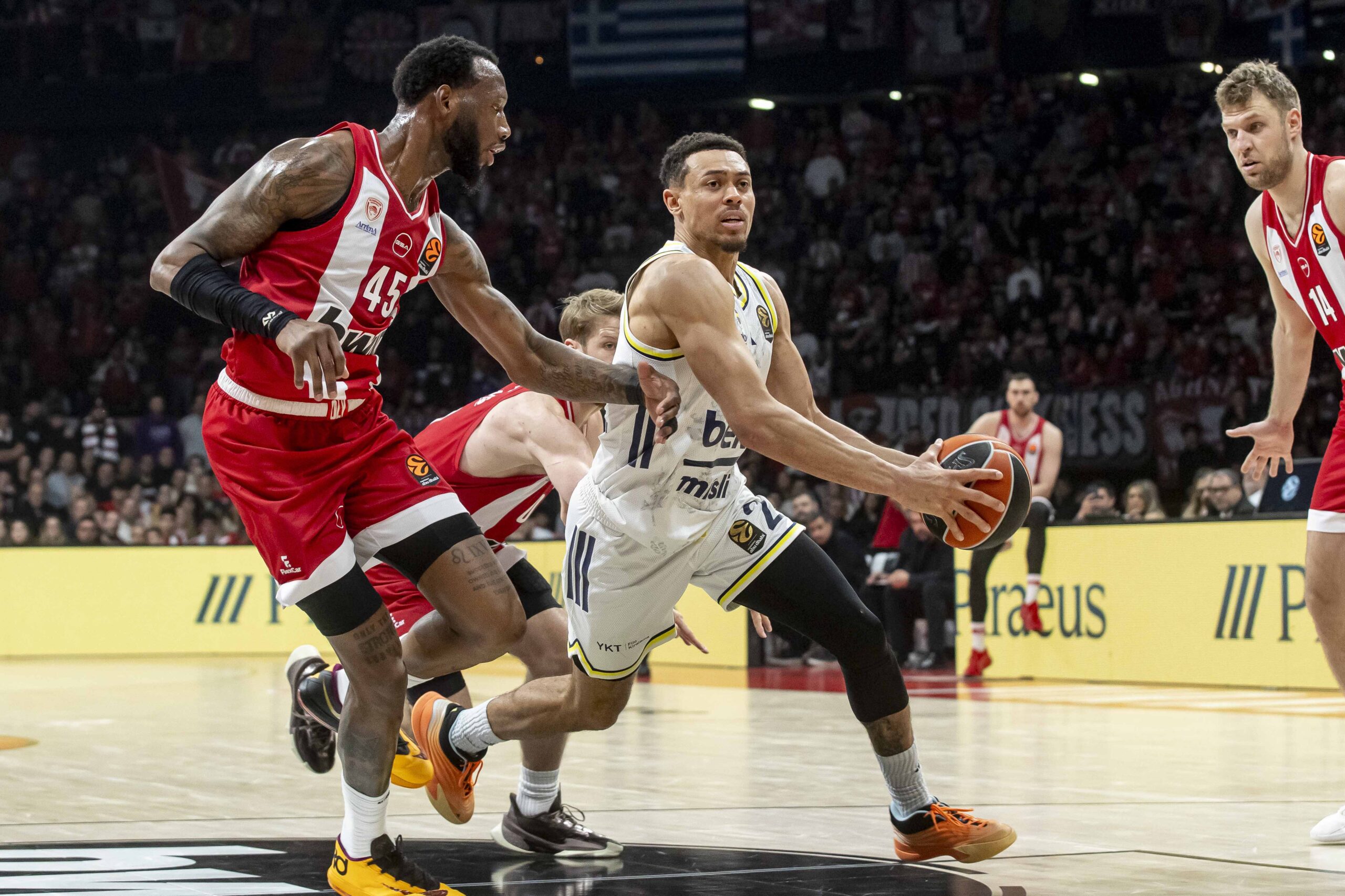 Olympiacos 104 - 87 Fenerbahçe Beko: Euroleague'de Zorlu Maçın Sonuçları
