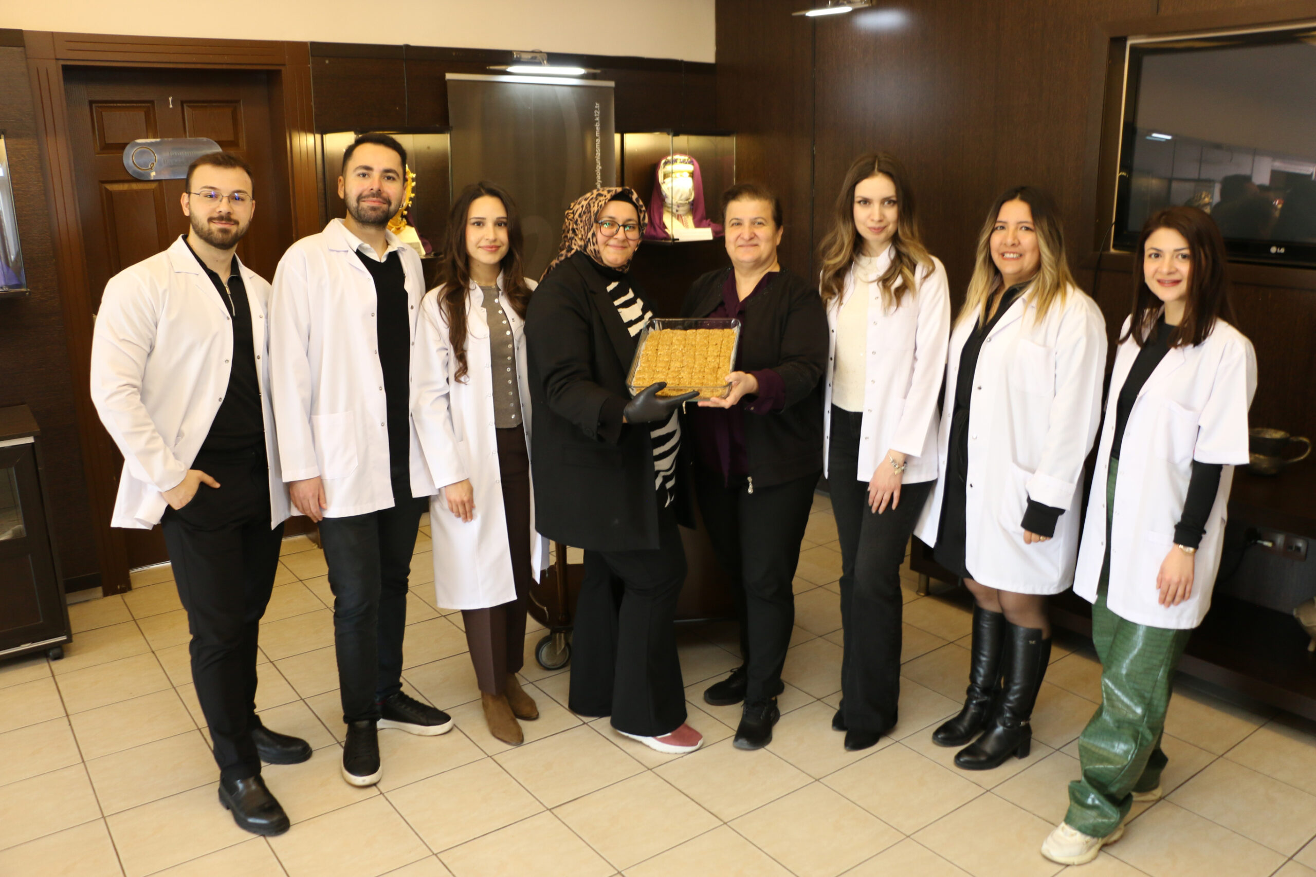 Selçuklu Dönemi’nin Bal Helvası Bayram Sofralarına Geliyor