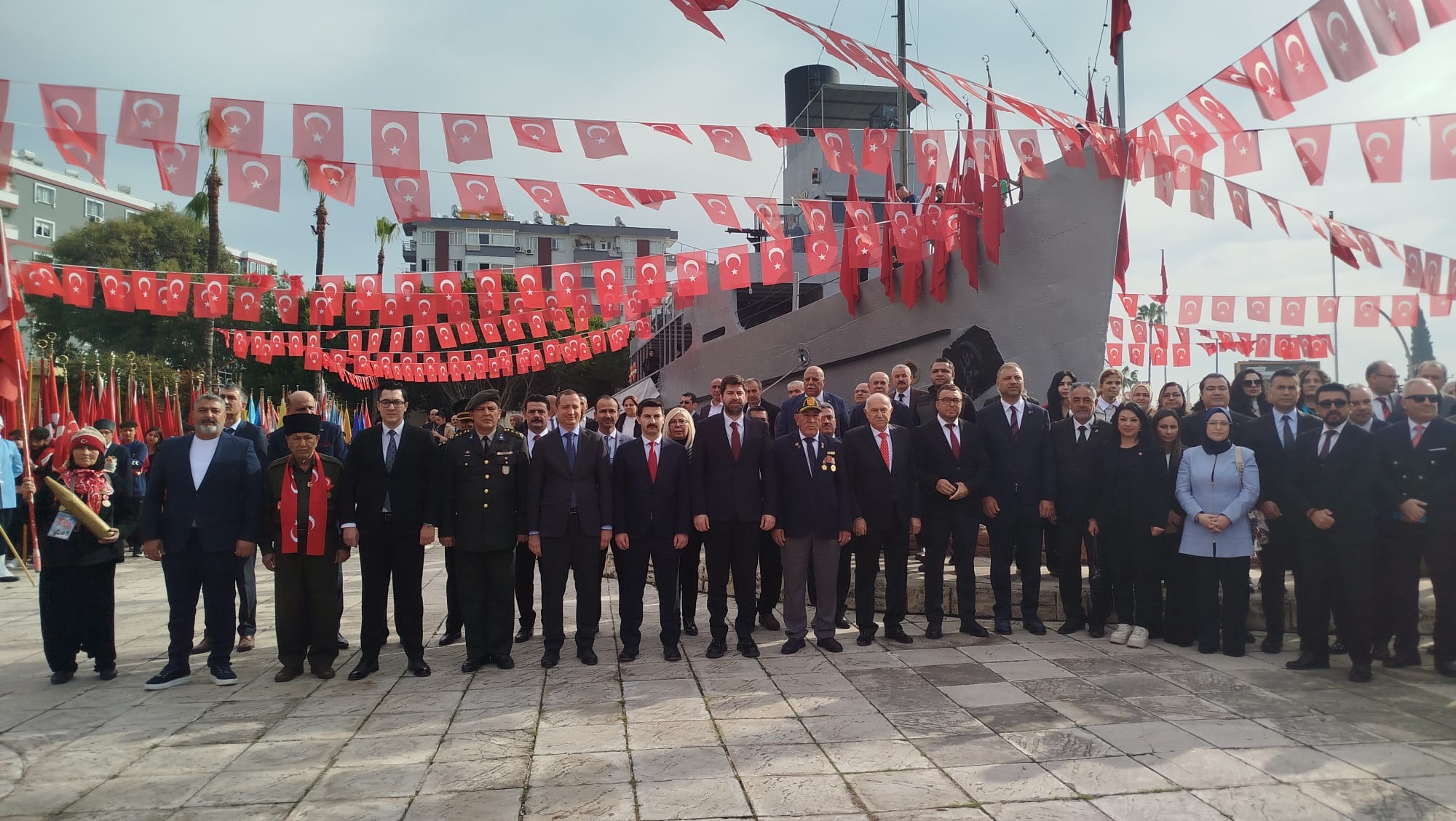 Nusret Mayın Gemisi'ne Yoğun İlgi: Çanakkale Zaferi Etkinlikleri Devam Ediyor