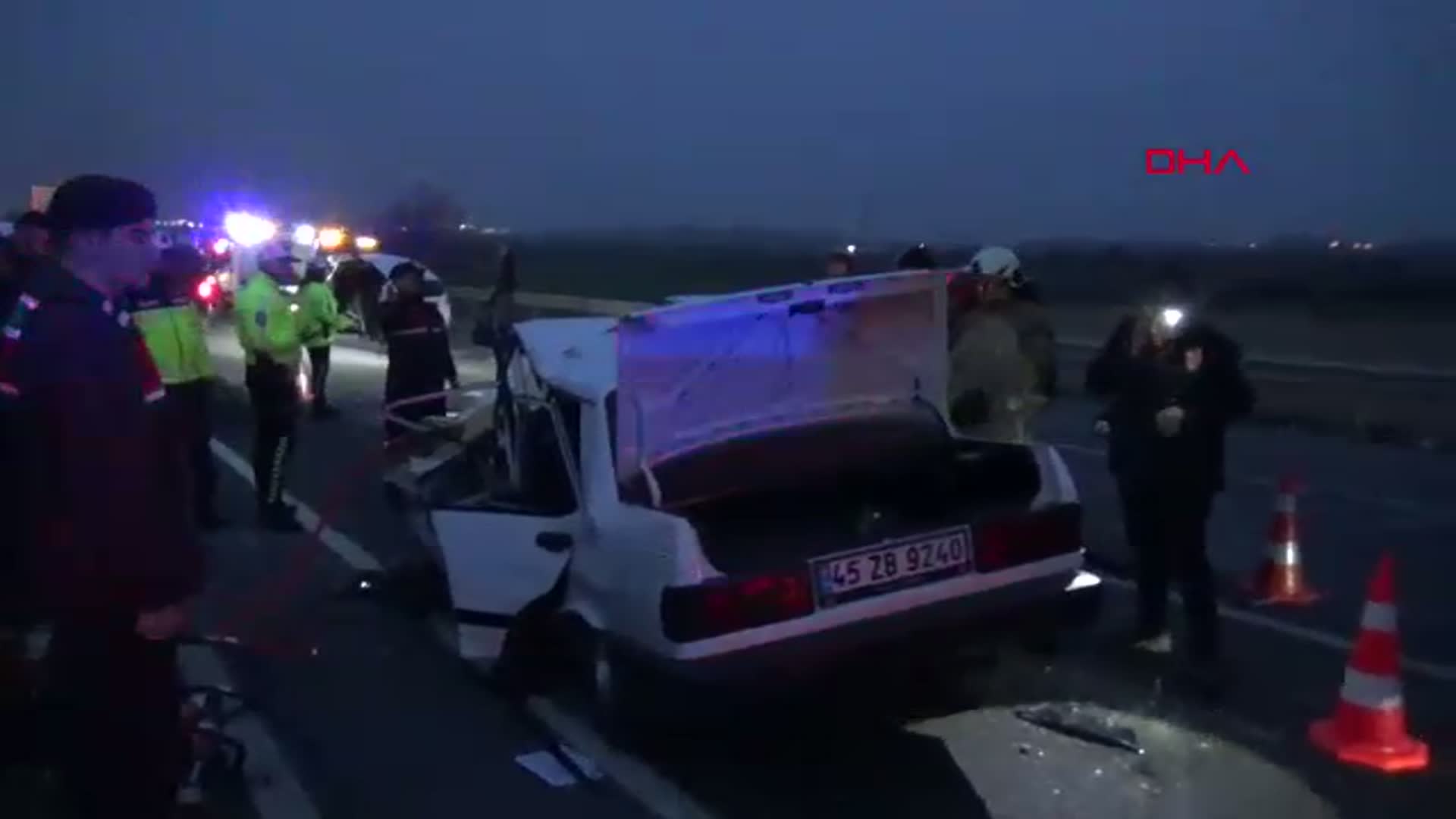 Manisa'da Zincirleme Kaza: 2 Ölü, 5 Yaralı