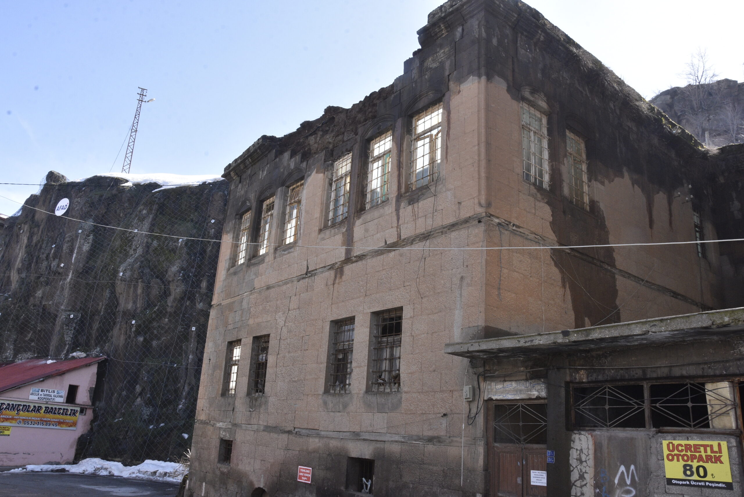 Bitlis'teki Tarihi Evler Yağışlar Nedeniyle Yıkılma Tehlikesiyle Karşı Karşıya