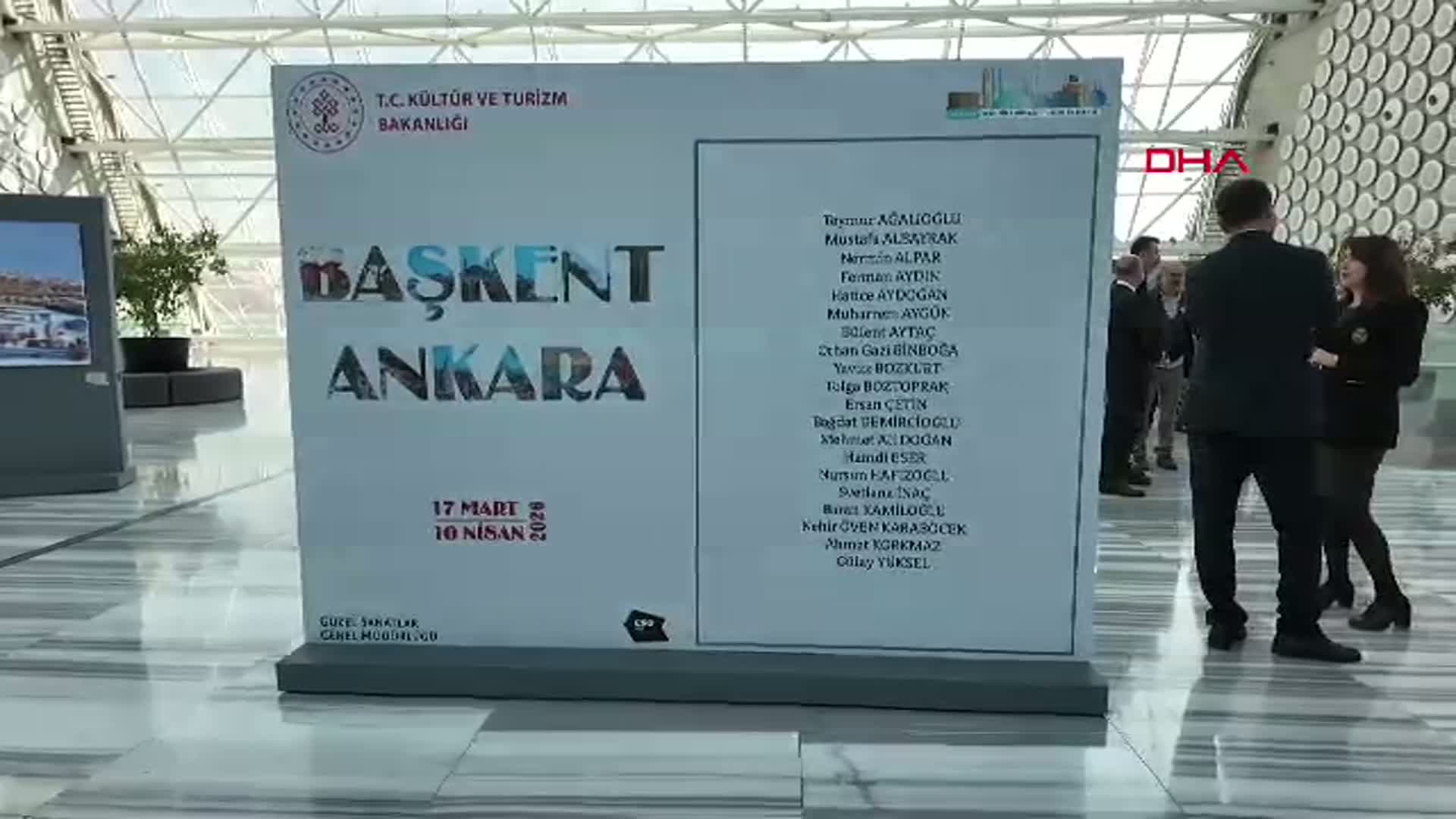 Kültür ve Turizm Bakanı Ersoy, 'Başkent Ankara' Sergisini Ziyaret Etti