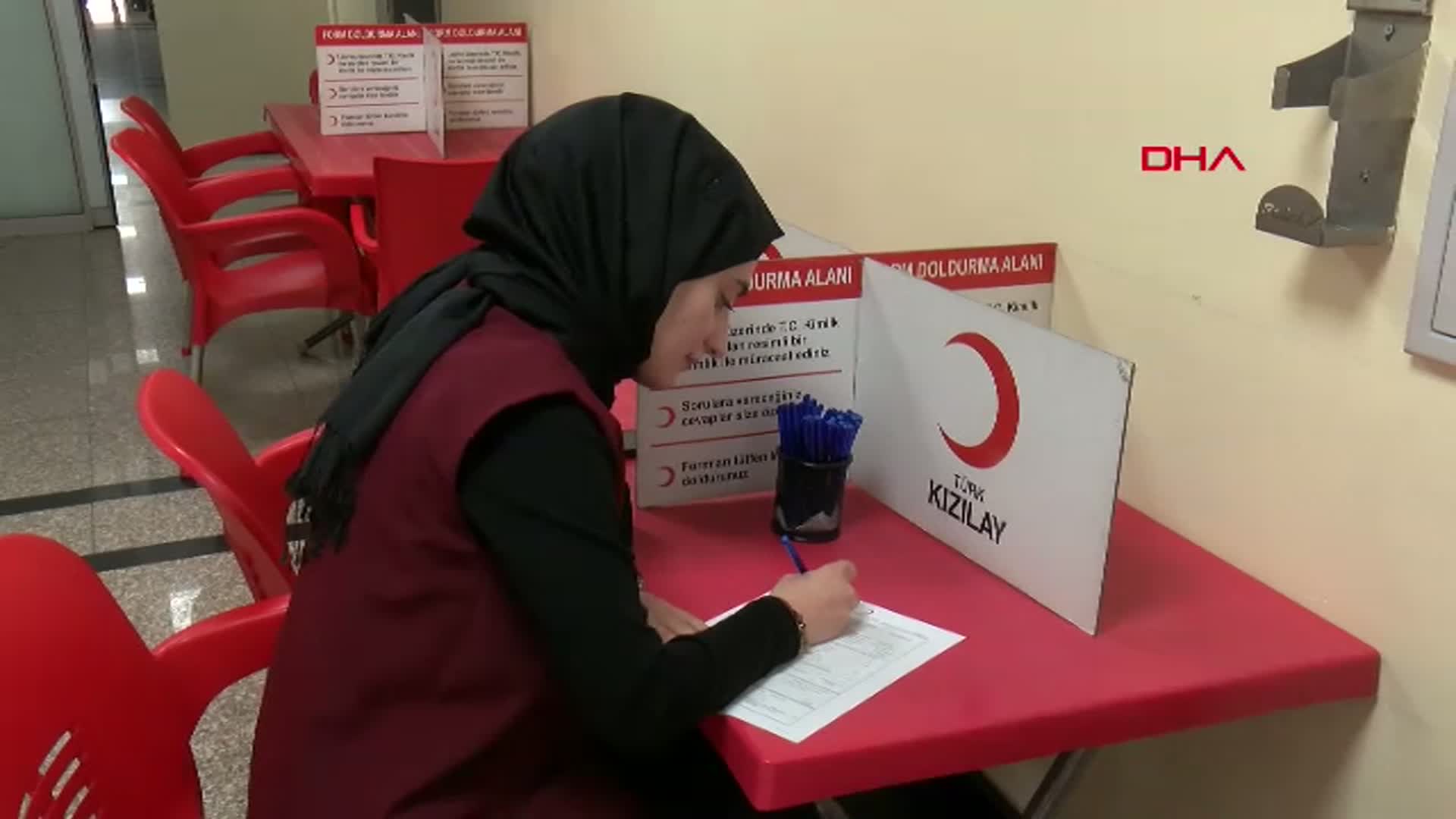 Ankara'da Rekor Bağışçı Kardeşler: Türk Kızılay'a Destek Yağmuru