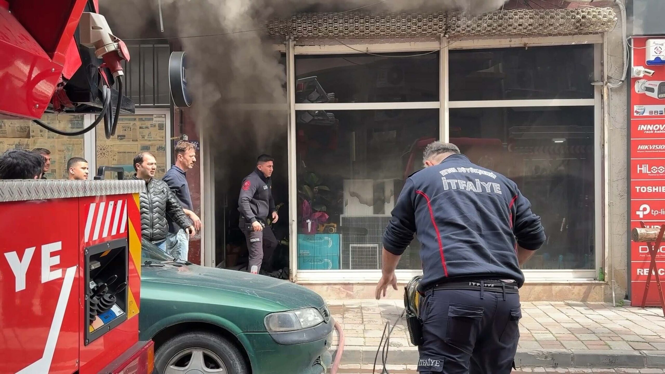 Batarya Patlaması İş Yerinde Yangın Çıkardı