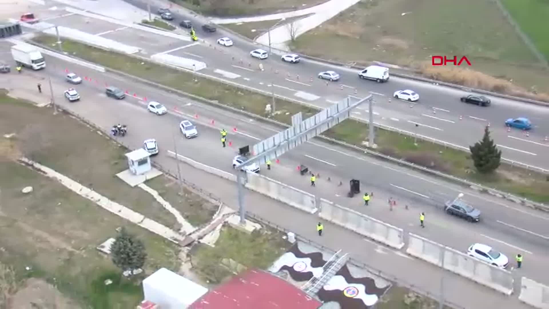 Ankara'da Jandarma Helikopterli Trafik Denetimi Gerçekleştirdi