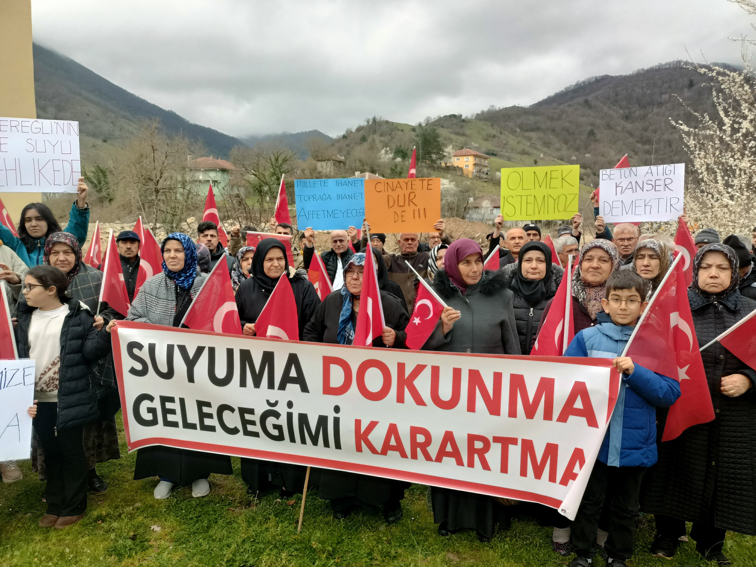 Zonguldak'ta Beton Santraline Tepki: Köylüler Eylem Yaptı