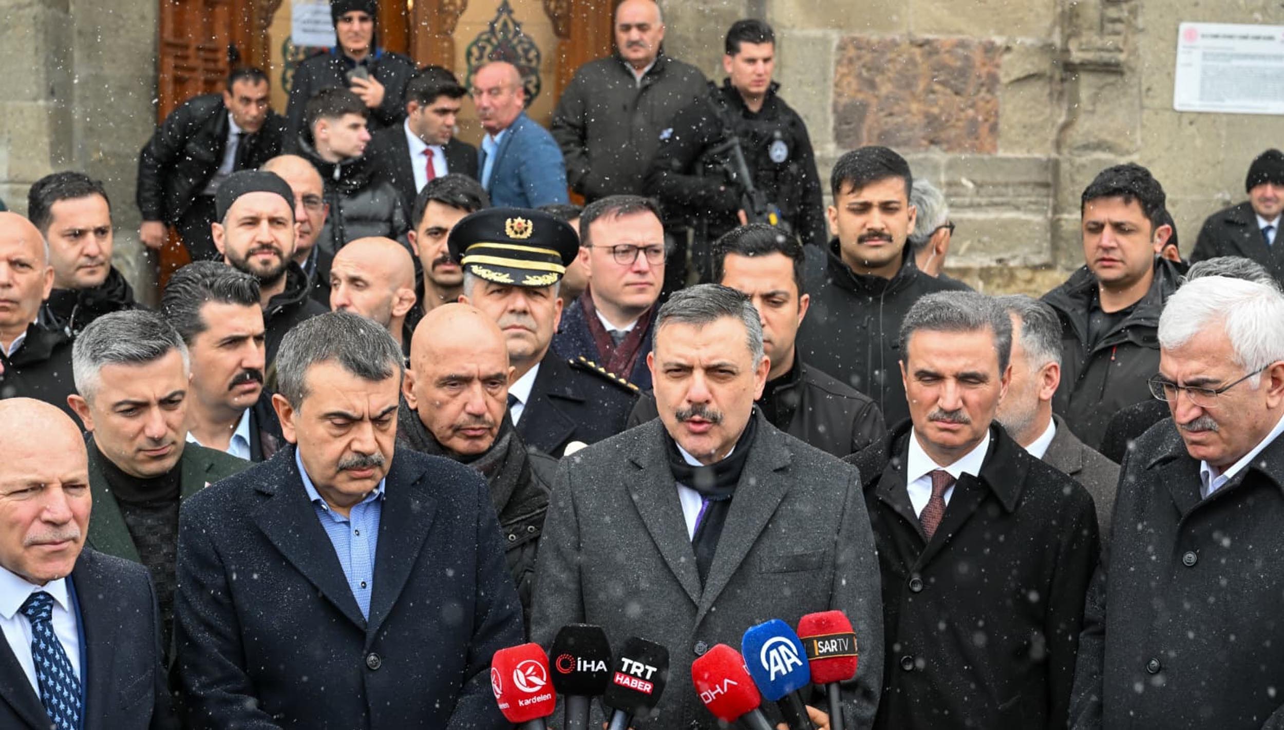 Bakanlar Çiftçi ve Tekin, Bayramı Erzurum'da Coşkuyla Kutladı