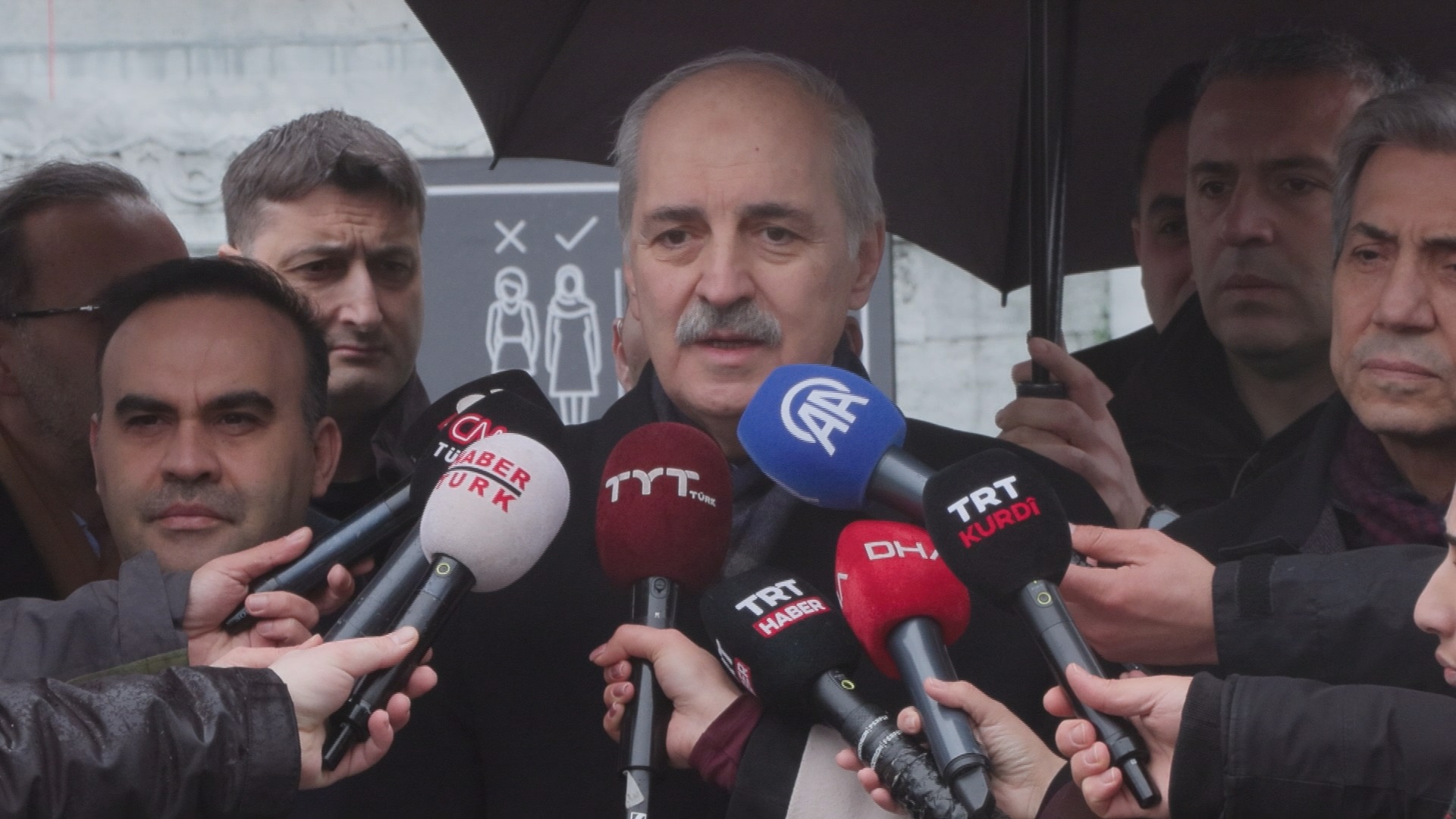 Numan Kurtulmuş, Bayram Namazını Ayasofya'da Kıldı