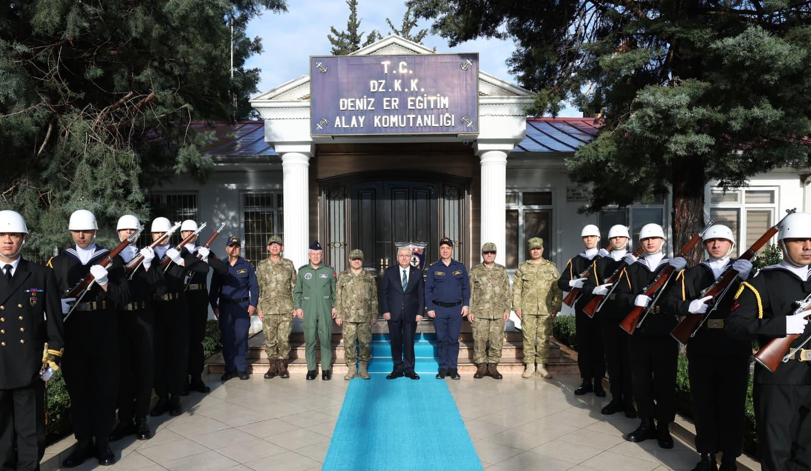 Bakan Güler Bayram Namazını Hatay'da Kıldı