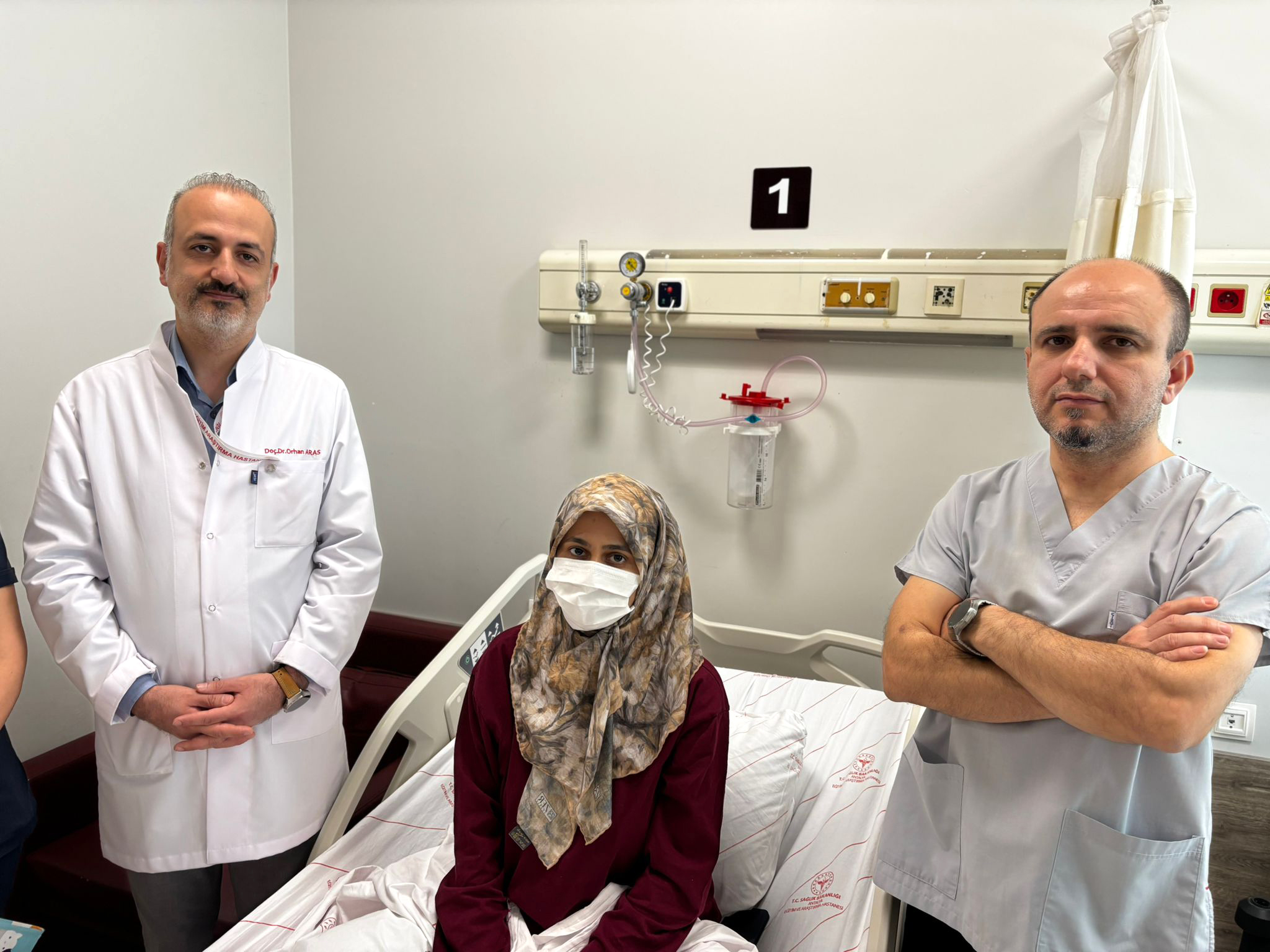 Antalya'da Kanserle Savaşan Öğretmen: Öğrencilerine Kavuşma Heyecanı