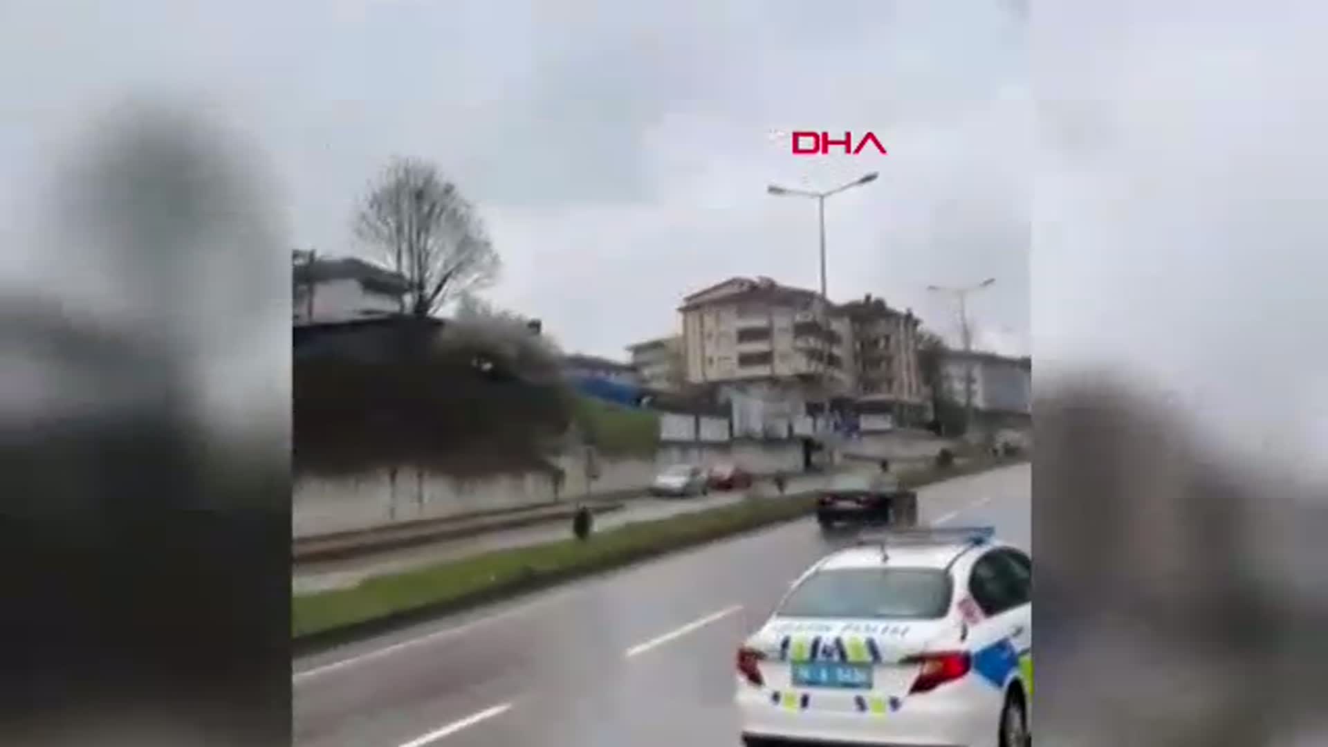 Bartın'da Kazalı Otomobil İstinad Duvarını Aşarak Düştü: 1 Yaralı