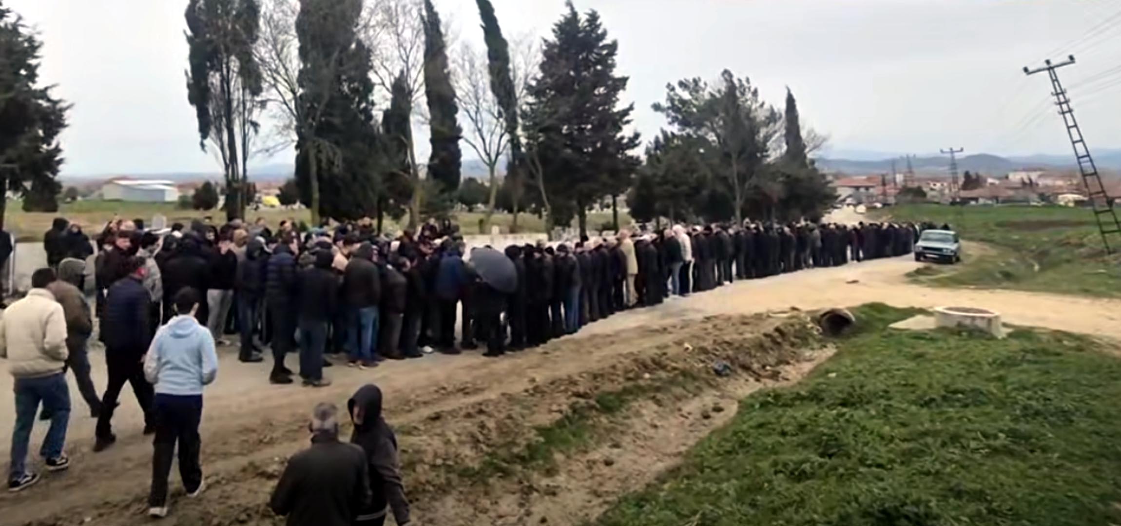 Edirne'de Bayramlaşma Geleneği: Mezarlıkta Bir Araya Geldiler