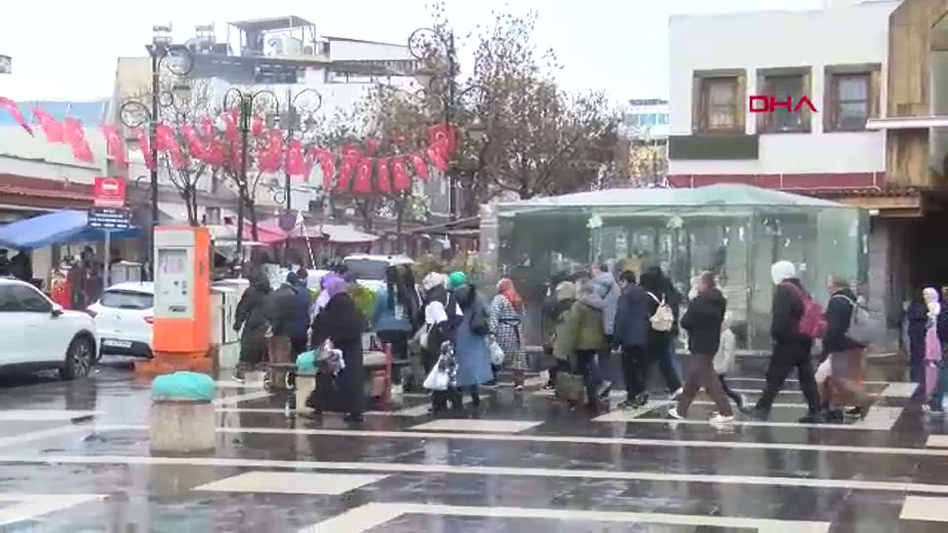 Diyarbakır'da Bayramda 7 Dilde Hizmet Veren Turizm Polisi