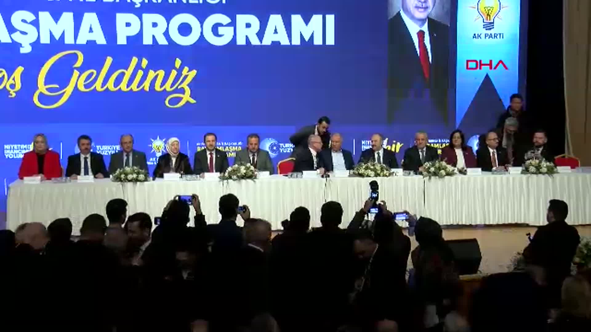 AK Parti Bursa Teşkilatı Bayramlaştı: Efkan Ala ve Mustafa Varank Katıldı