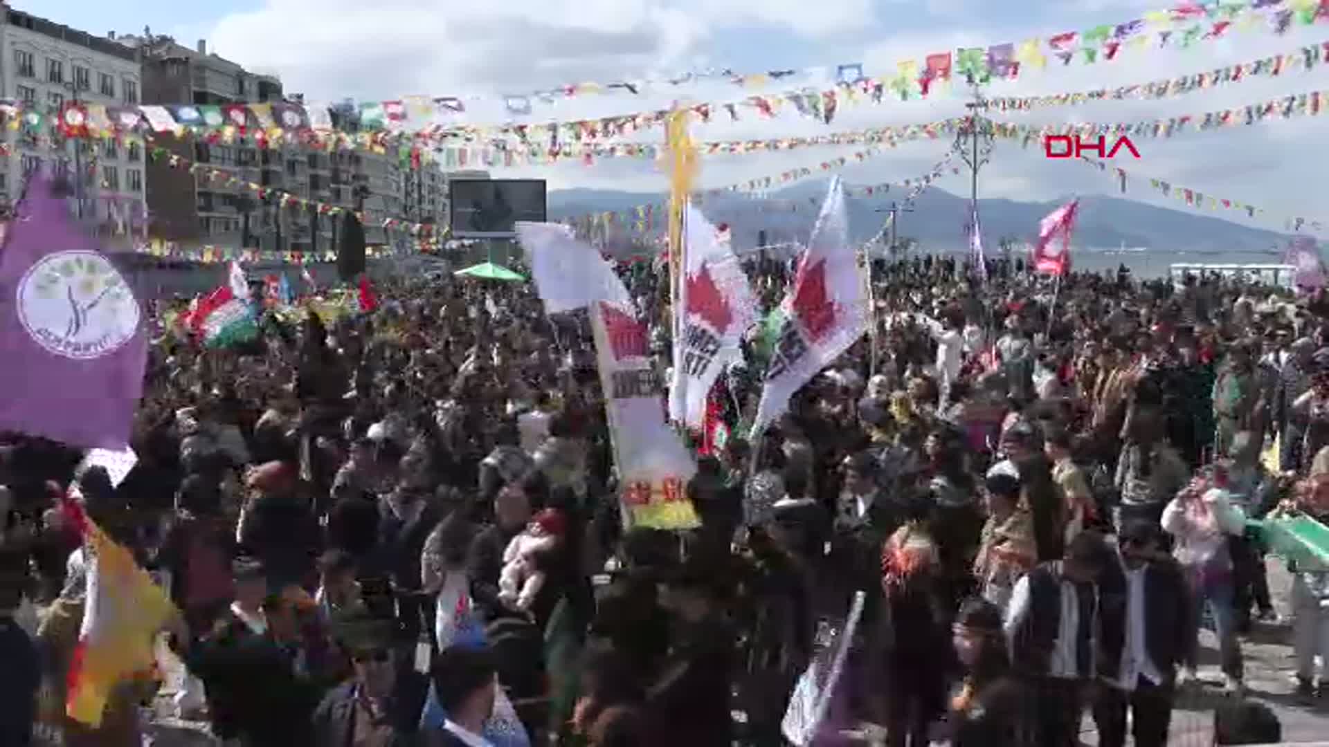 İzmir’de Nevruz Coşkusu Yaşandı
