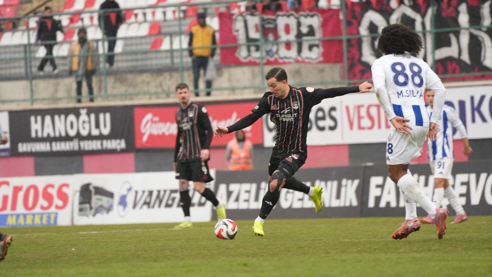 Van Spor FK ve Sarıyerspor Golsüz Berabere Kaldı