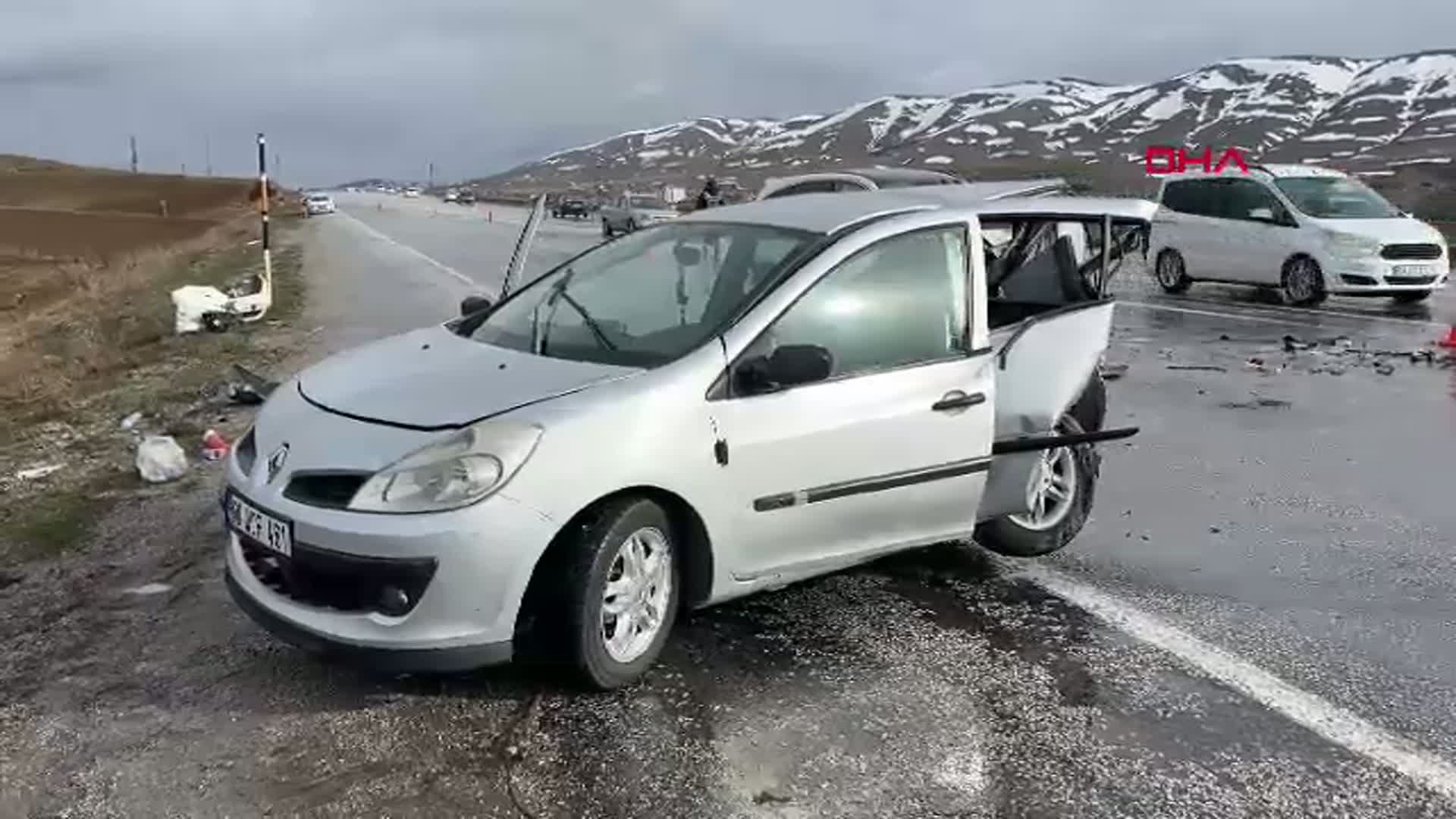 Sivas'ta Zincirleme Trafik Kazası: 1 Ölü, 5 Yaralı