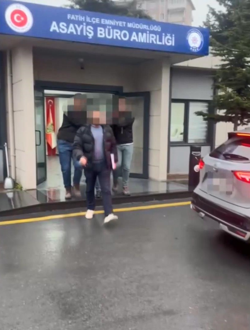 Fatih'te Boşanma Aşamasındaki Eşini Öldüren Koca Adliyeye Sevk Edildi