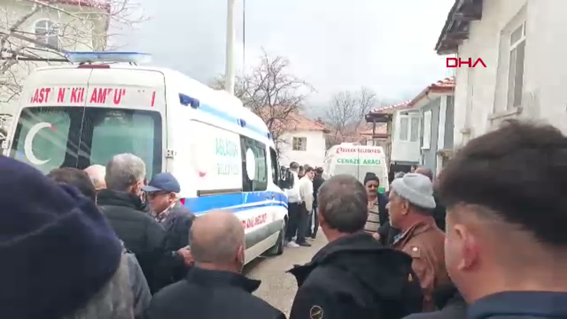 Burdur'da Kazada Hayatını Kaybeden Sözlü Çift Yan Yana Defnedildi