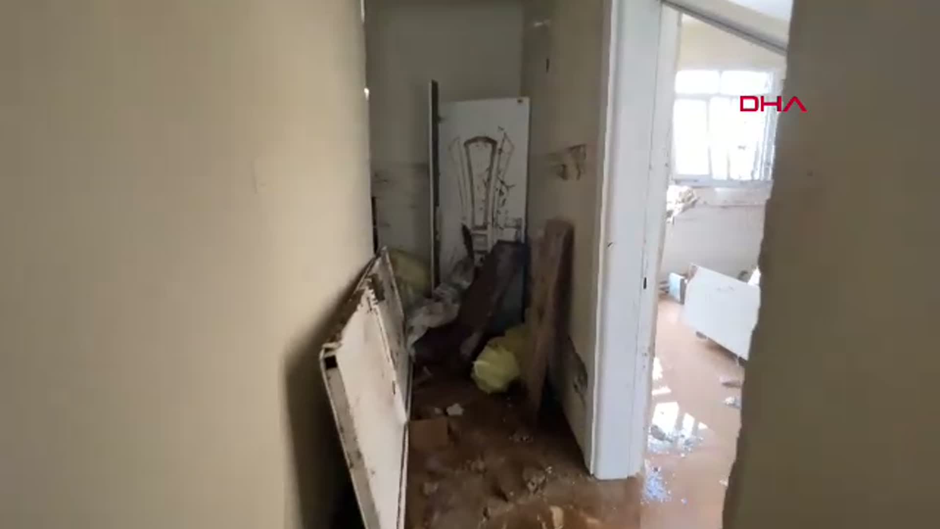 Şanlıurfa'da Sel Felaketi: Aile Zor Kurtuldu