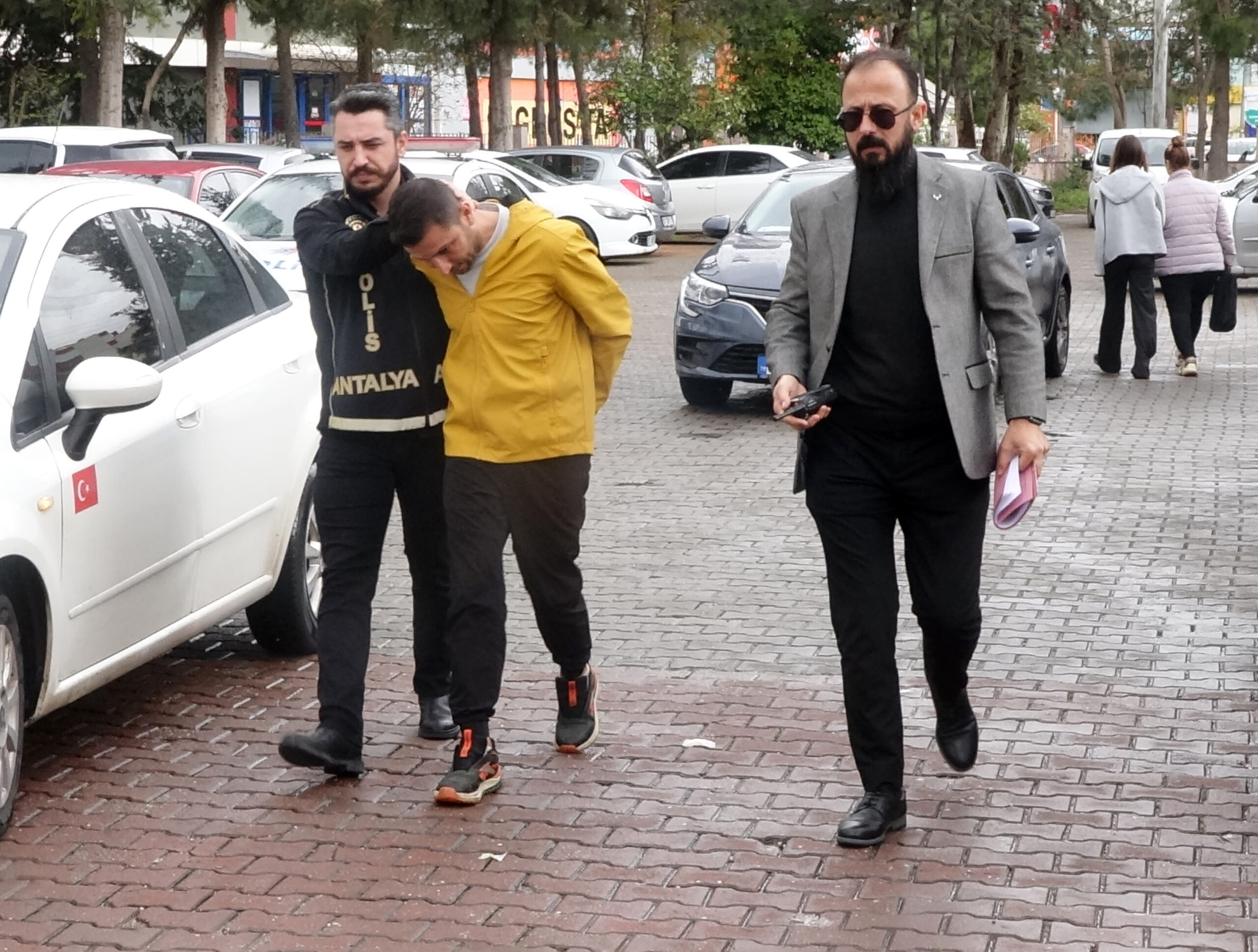Kız Arkadaşıyla Tartışan Adam Pompalı Tüfekle Yaralandı