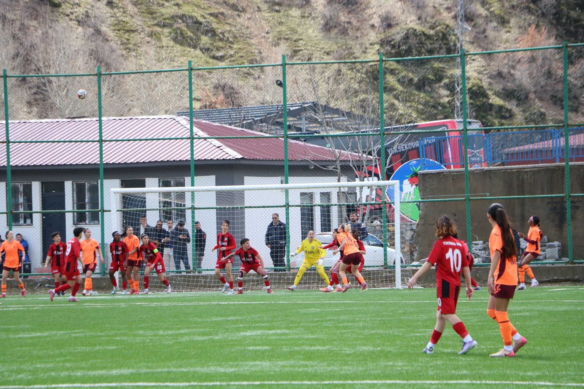 Yüksekova Spor ve Trabzonspor Berabere Kaldı