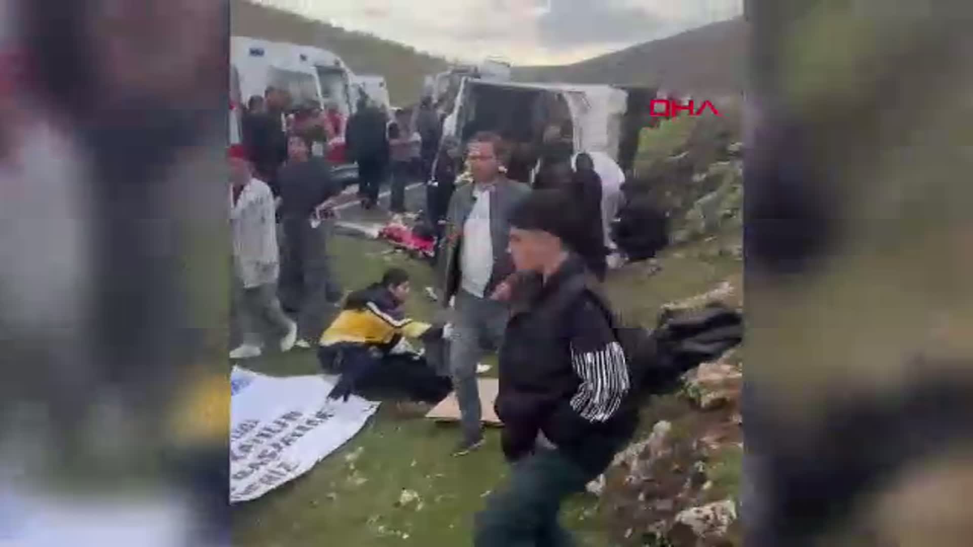 Mardin'de Midibüs Devrildi: Yaralı Sayısı 21'e Çıktı