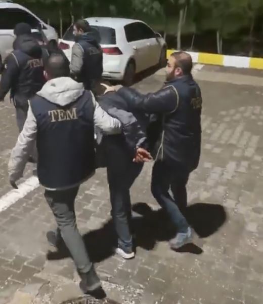 Diyarbakır'da Nevruz Etkinliklerinde Terör Pankartı Açan 6 Şüpheli Gözaltına Alındı